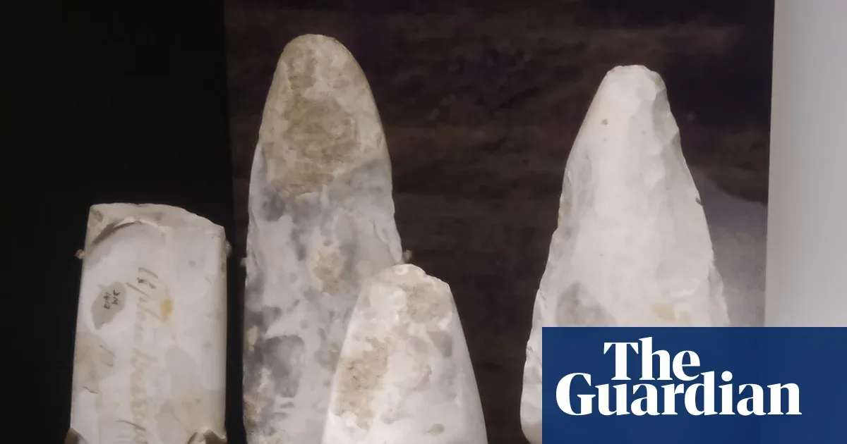 Upton Lovell Shaman DNA overturns “male” exhibit depictions, showing the 4,000-year-old burial was female