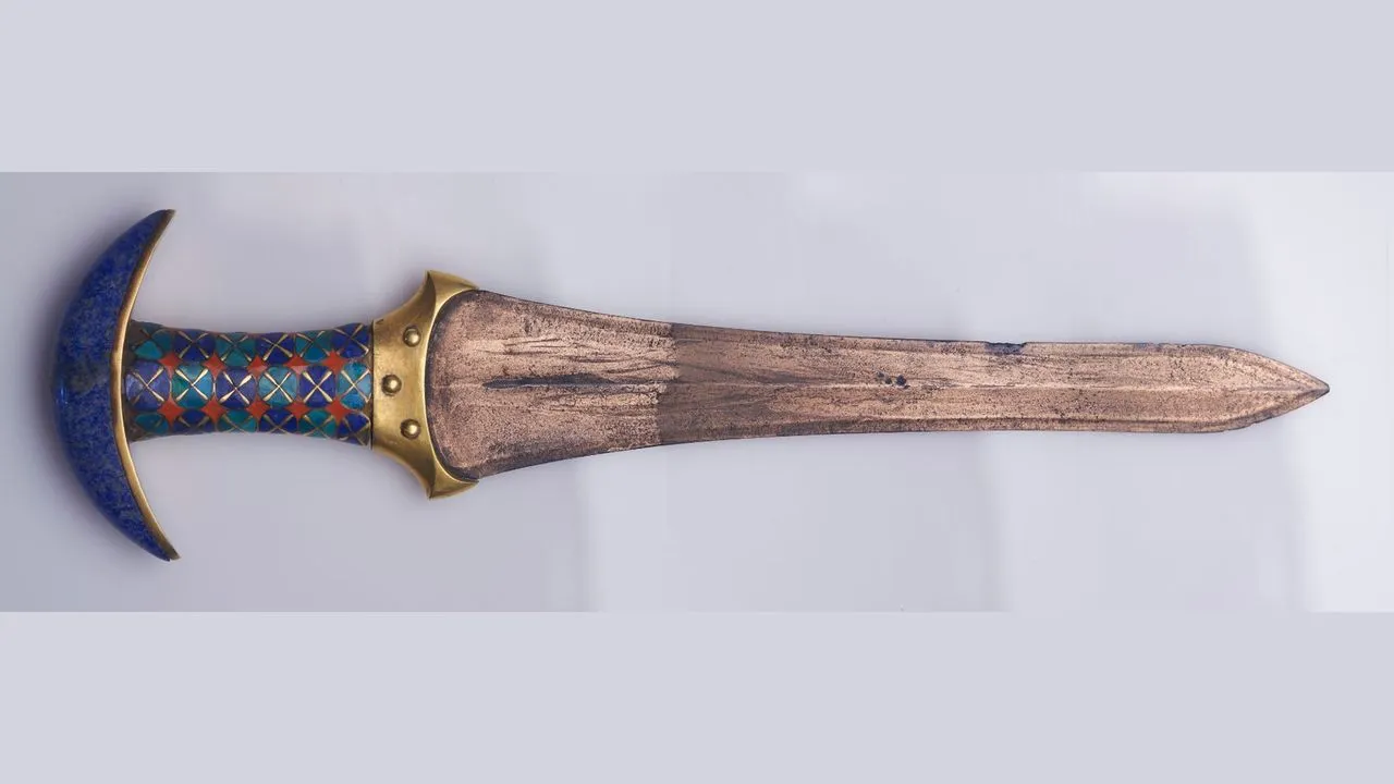 Study links ancient Egyptian princesses to weapon training, but experts say the bones prove little