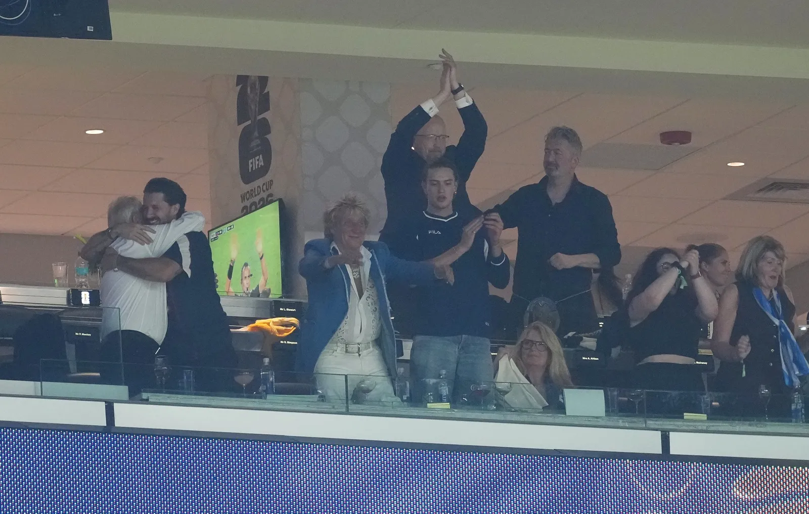 Rod Stewart cancels Chula Vista gig with laryngitis, then posts Scotland World Cup flight
