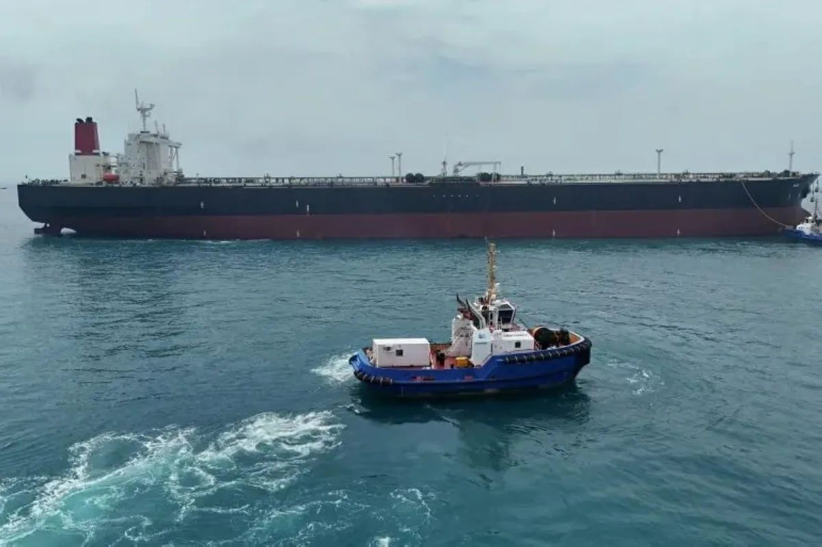 Brent hits $72.68, lowest since Feb 27, as Strait of Hormuz traffic surges