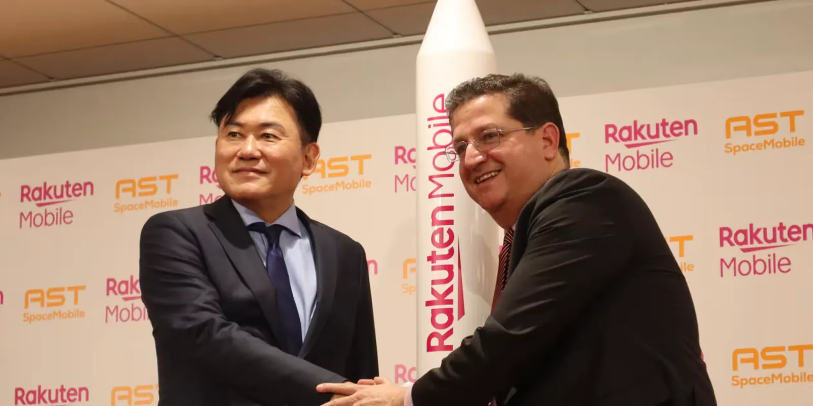 Rakuten to debut satellite-to-cell service with Starlink rival AST