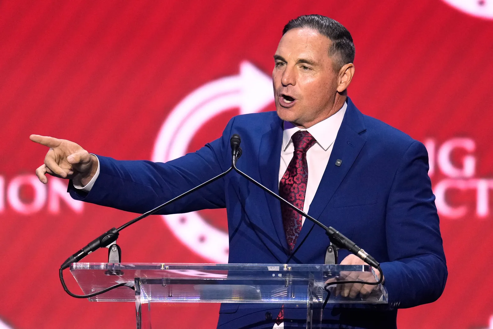 Jay Feely wins Arizona GOP primary, setting up a tight open-seat fight in November