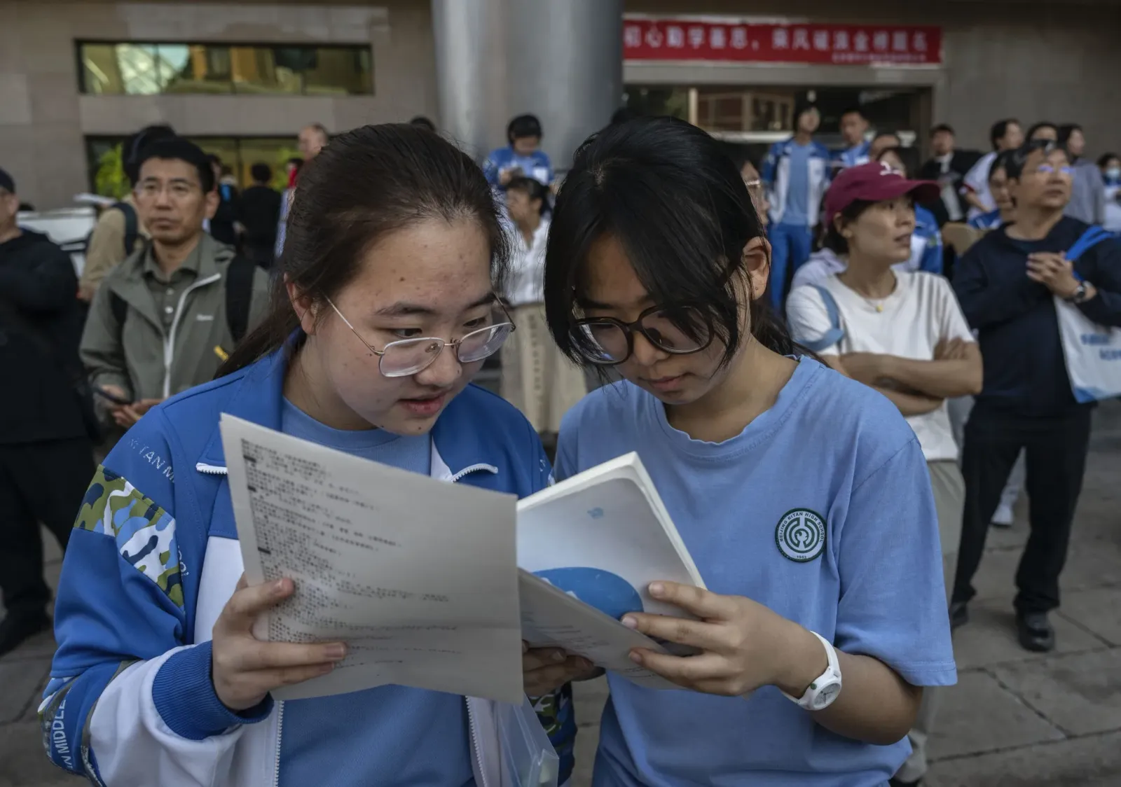 AI lifts Chinese homework by 18%, then cuts exams 20% within six months