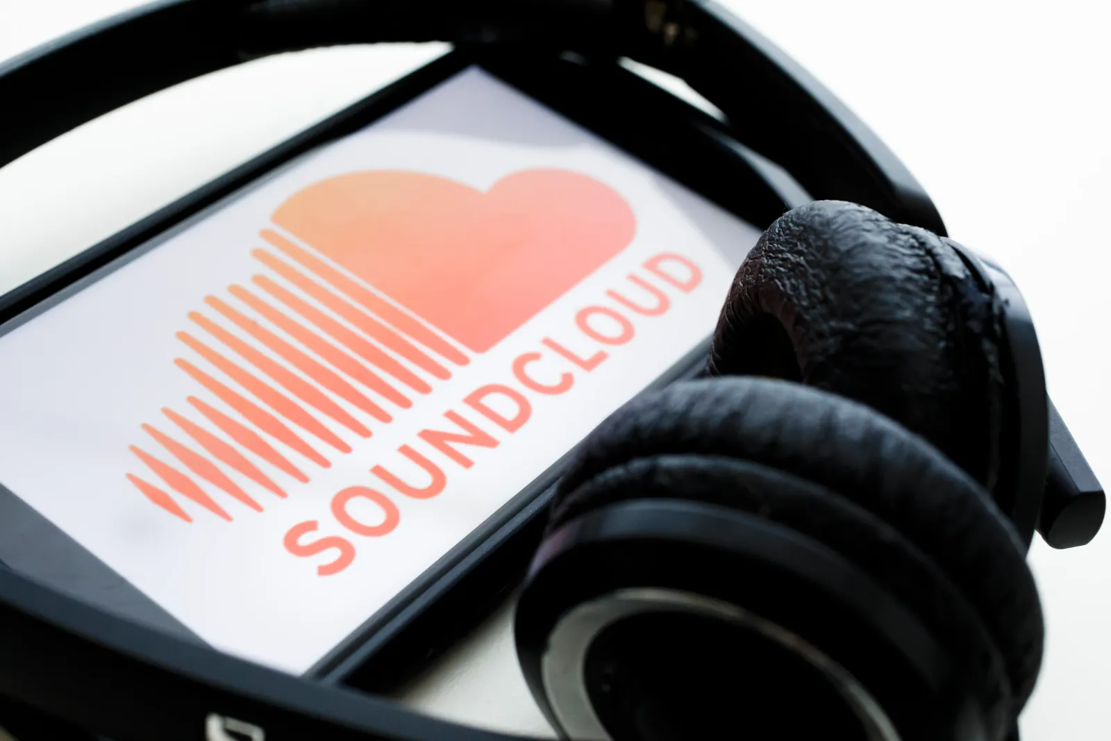 SoundCloud buys Nina Protocol’s archive, letting artists opt into its creator ecosystem