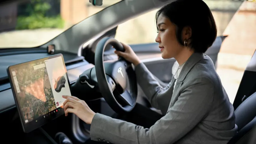 Tesla tells Texas staff Cybercab rides start soon, shows a driverless gold demo