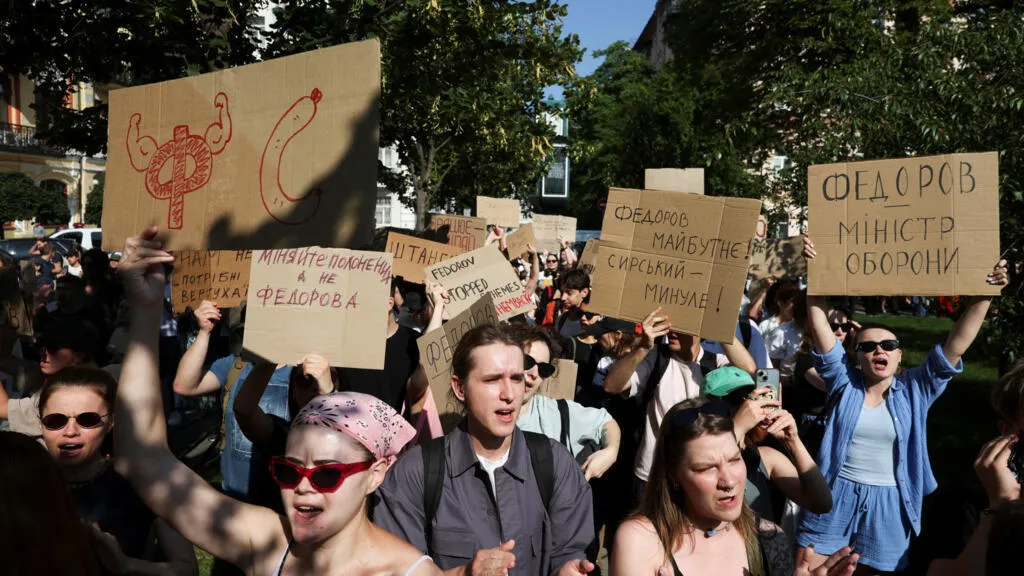 Ukraine protesters demand Zelensky reappoint Defence Minister Mykhailo Fedorov after Wednesday removal