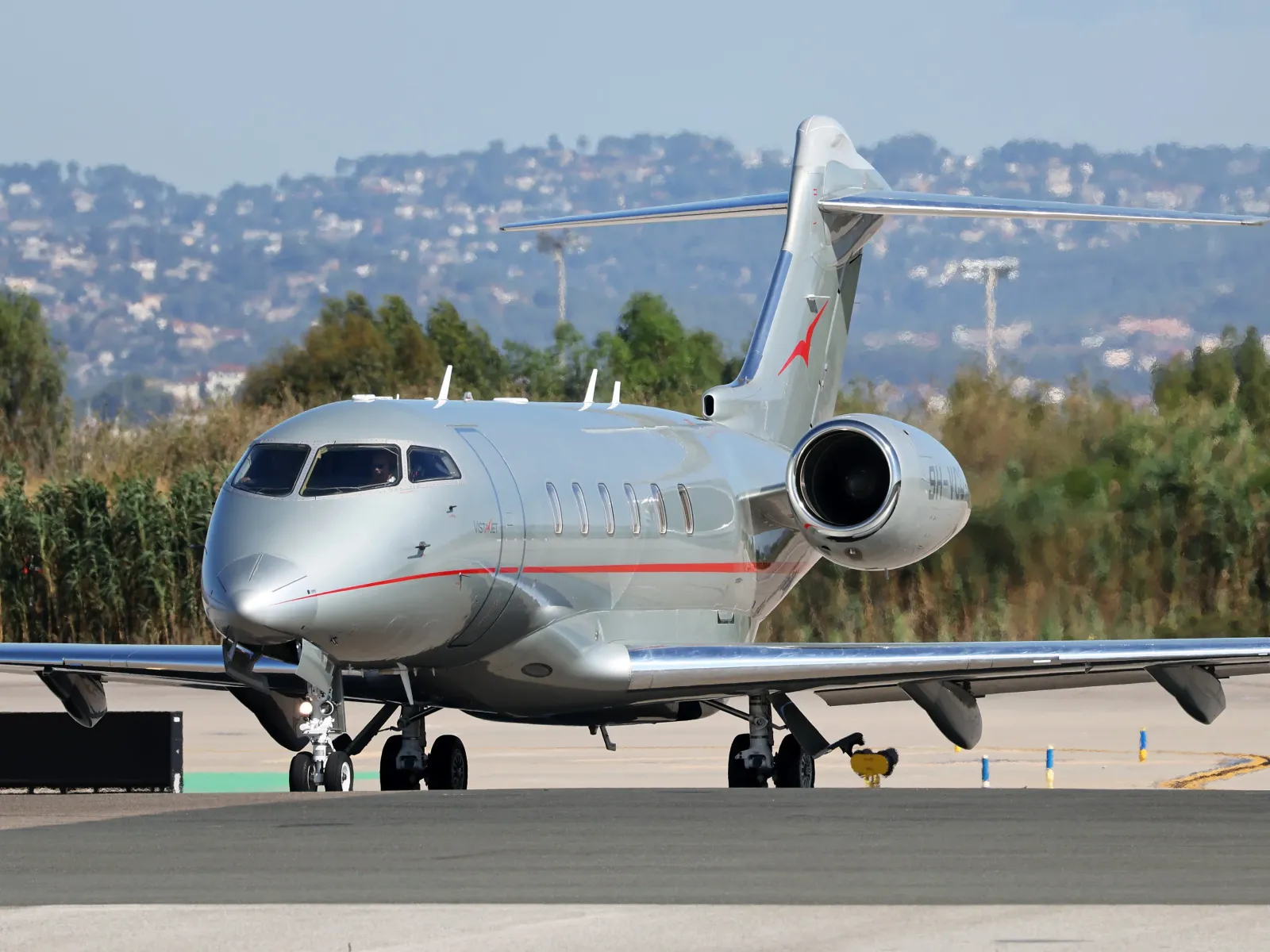 Craft CEO Israel Slodowitz says first-time buyers skip starters for $10M+ jets
