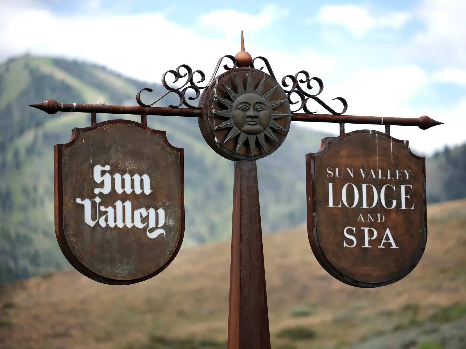 Sun Valley’s Allen & Co. packs OpenAI, Apple, Netflix, and the Fed’s chair into one bowl