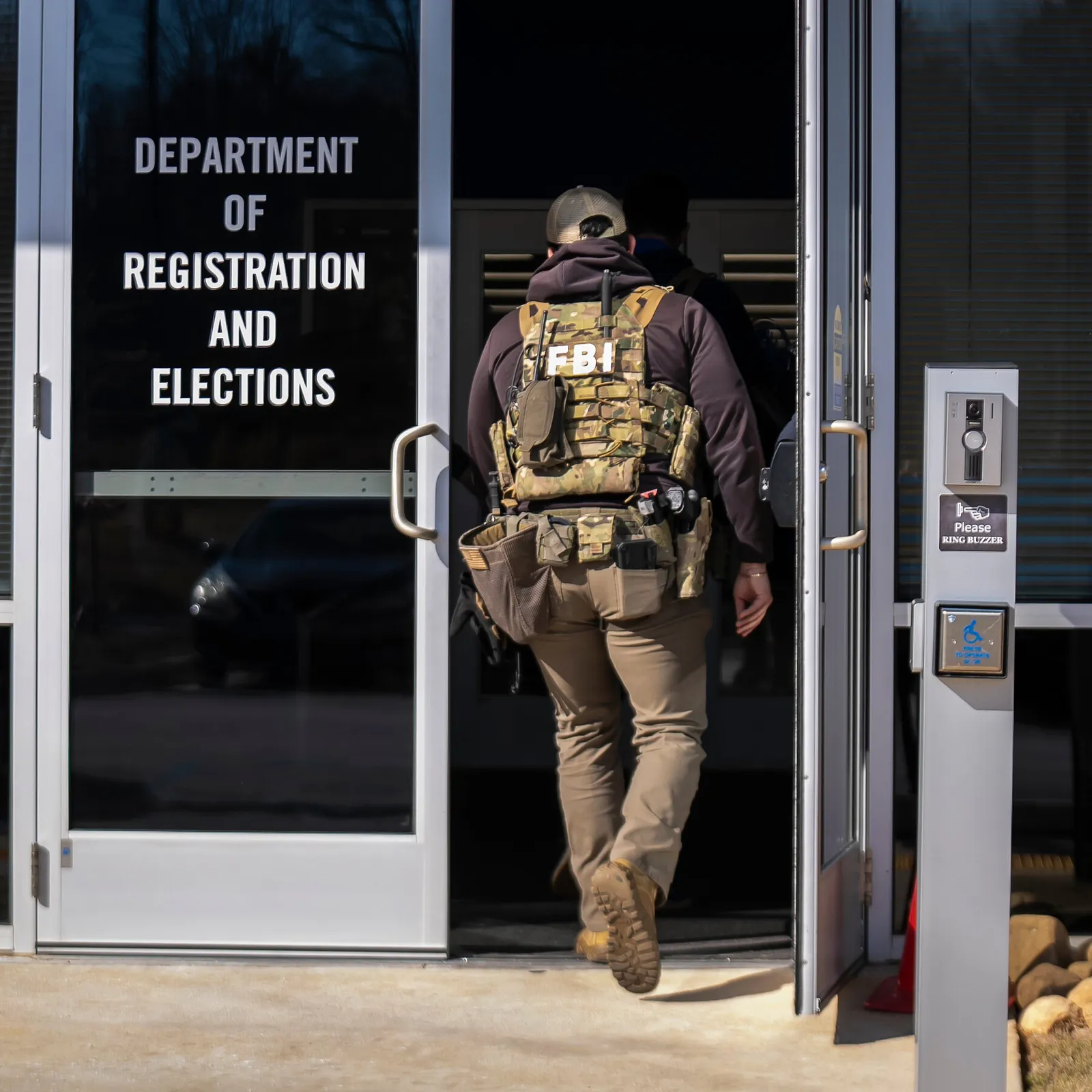 Trump sends 260 FBI analysts to Georgia, critics warn it targets trust, not just votes