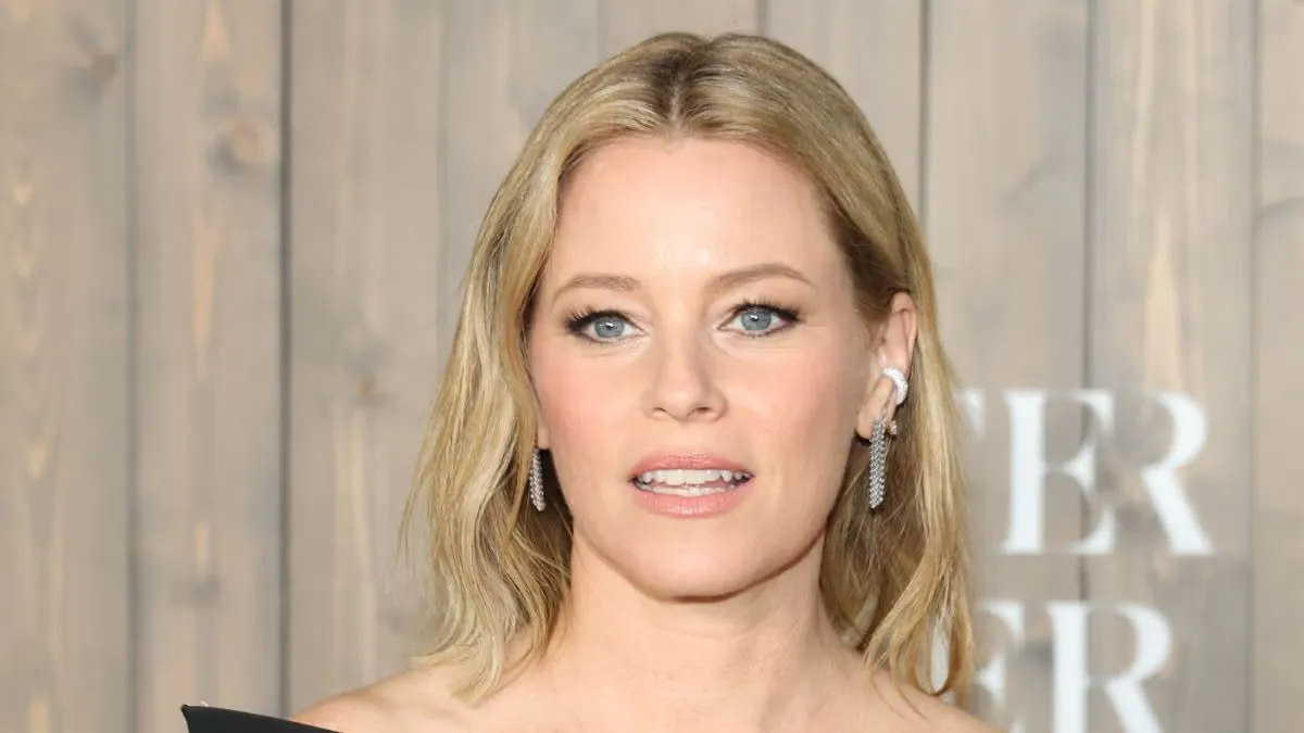 Elizabeth Banks is Ms. Frizzle as Legendary develops Magic School Bus live-action