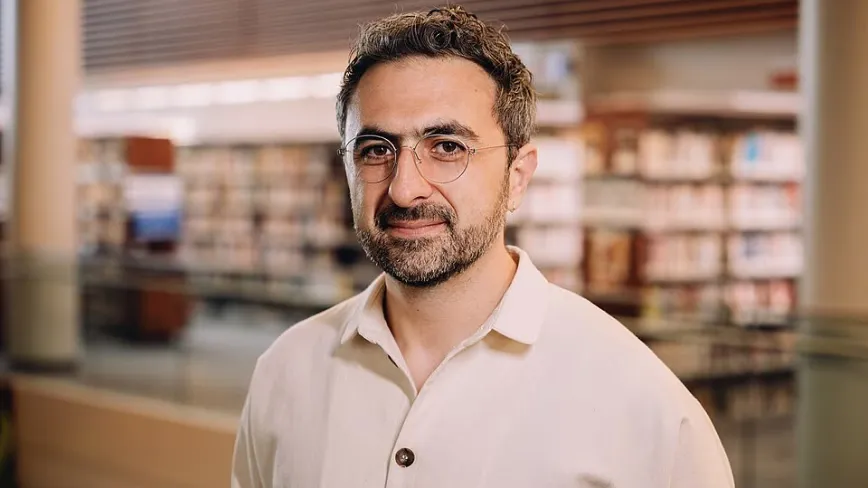 Microsoft’s AI chief wants to erase what it pays Anthropic