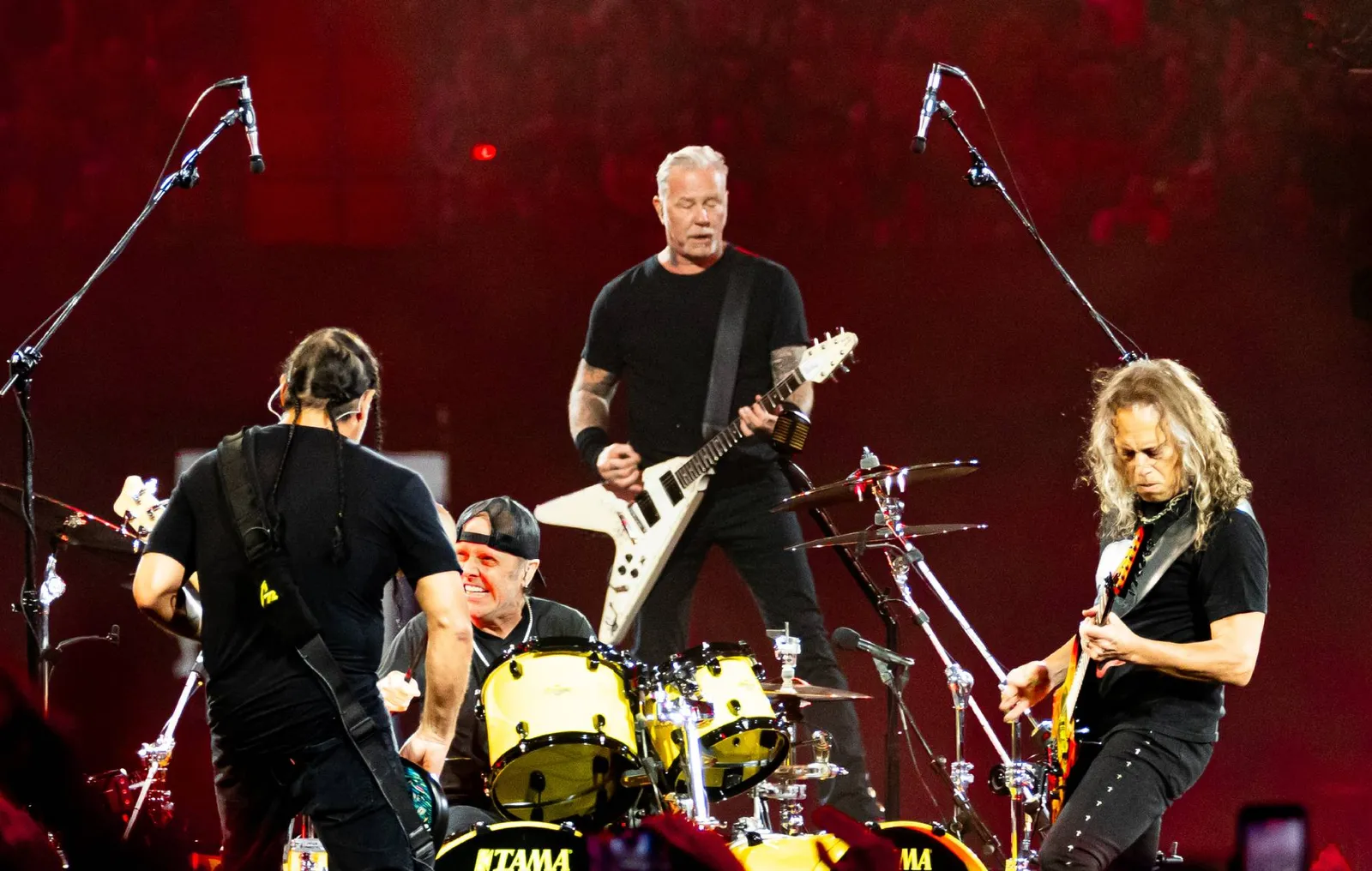 Metallica sing 'Delilah' at Principality after WRU ban forces choir silence