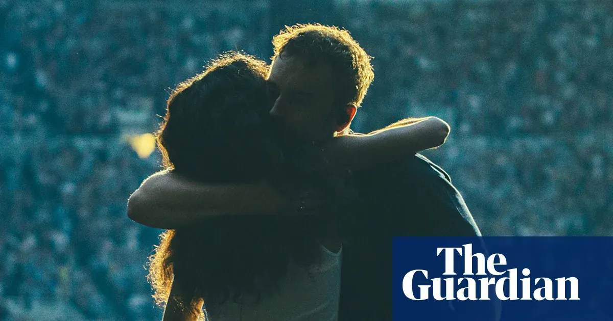 Sam Fender and Olivia Dean’s “Rein Me In” tops for 73 weeks, breaks 1953 record