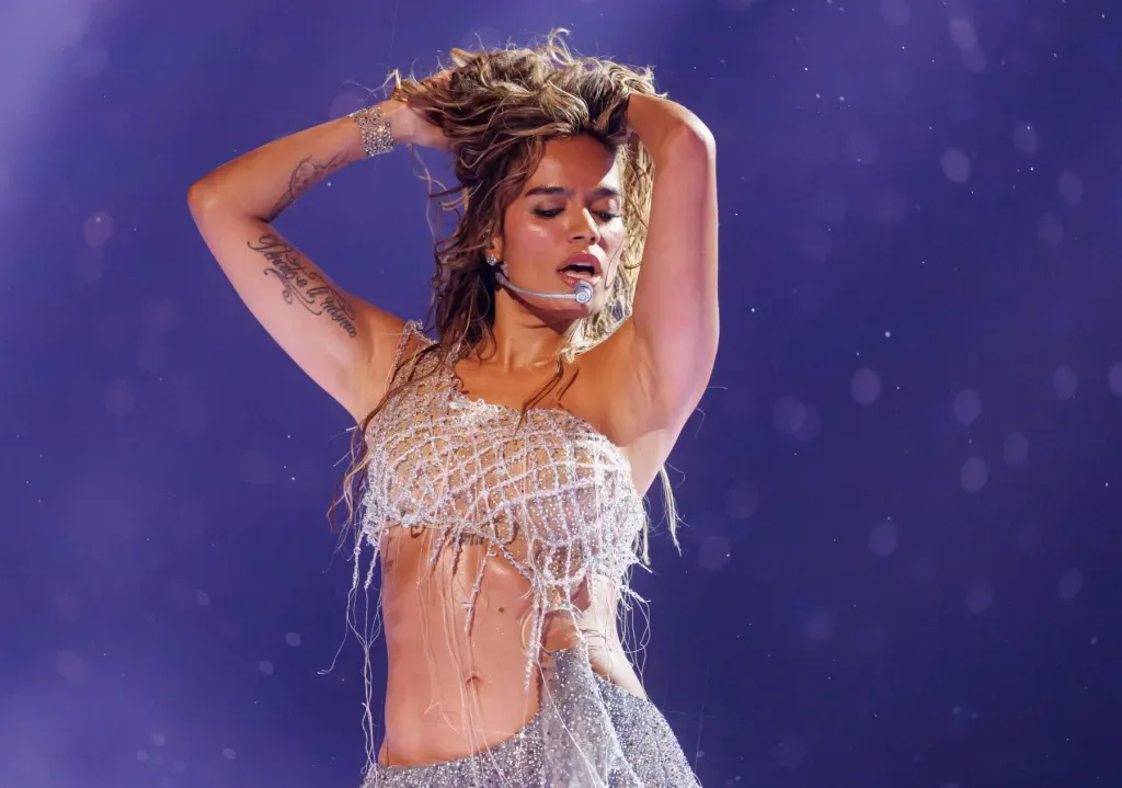Karol G launches Viajando Por El Mundo Tropitour July 24 with full Chicago setlist
