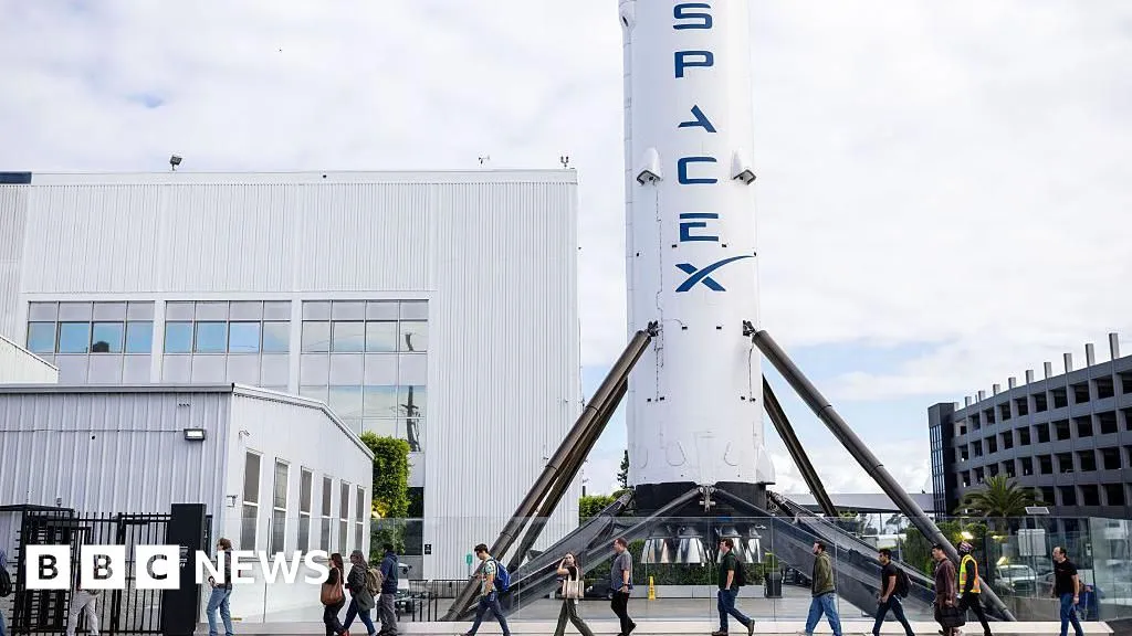 SpaceX raises $75bn in public sale, setting up Elon Musk’s record stock-market debut