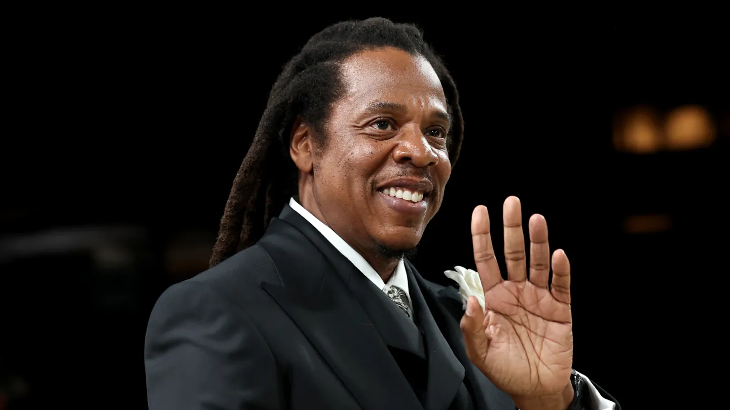 Jay-Z delayed his Yankee Stadium set 4 hours to prevent fans getting trampled
