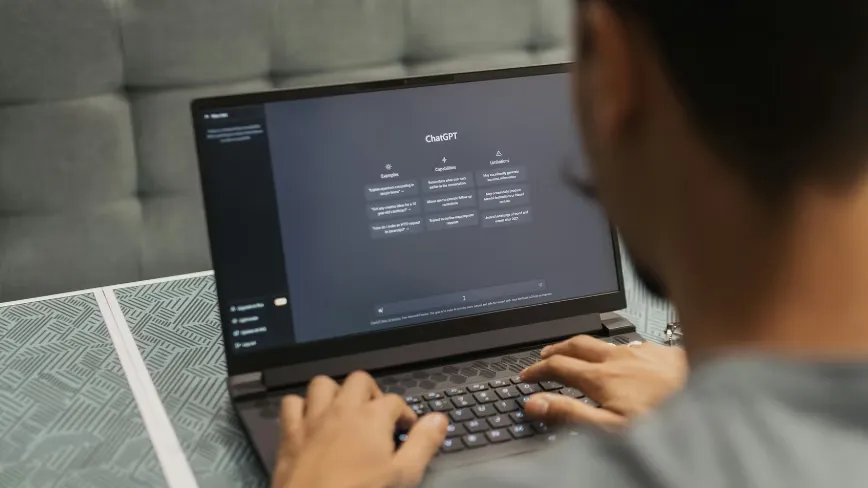 AI advice cut “I don’t know” from 44% to 3%, while confidence hit 76%
