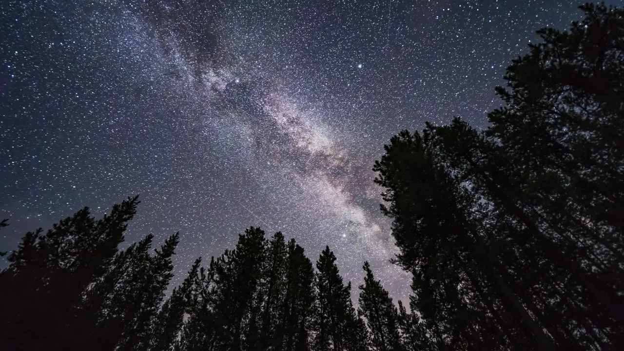 Milky Way “split” by the Great Rift: the exact 10-night window to see it