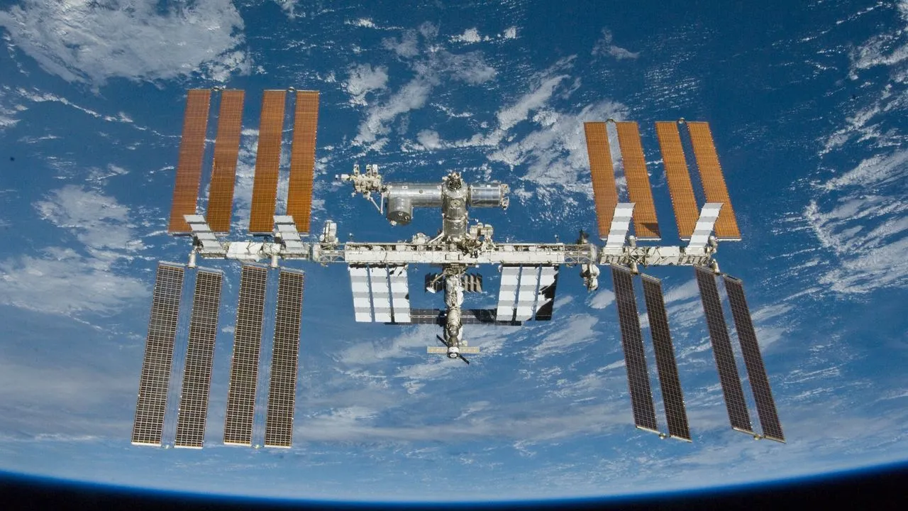 Auxilium bioprints kidney and liver tissues on the ISS for the first time (July 9)