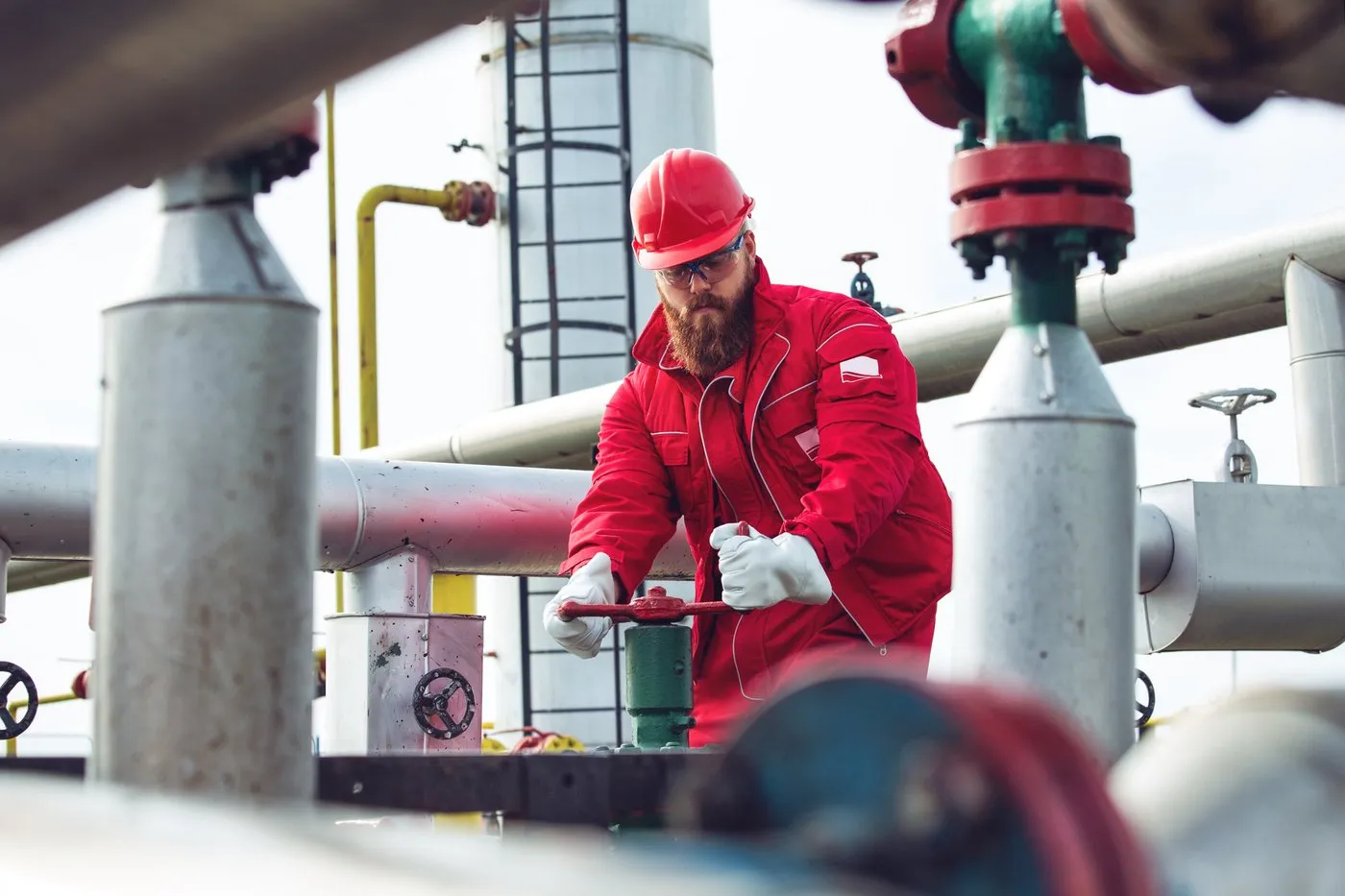 Chevron’s Q1: U.S. production +24%, $6B returned, and CVX’s next move hangs on cash