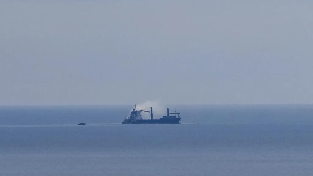 Odesa hit as von der Leyen lands in Kyiv; Russia kills 3, Ukraine claims 20 vessels struck