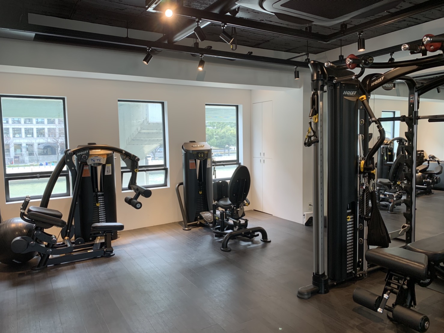 THE PERSONレンタルジム梅田・淀屋橋3F No.9 fitnessの内観