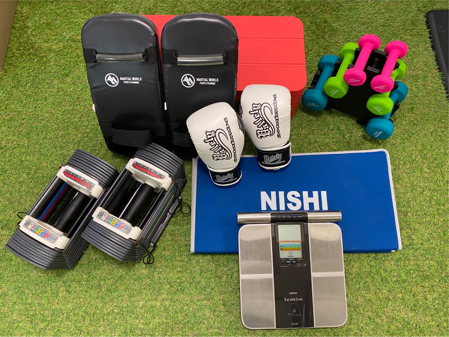 THE PERSONレンタルジム池袋東1のケーブルマシンと備品