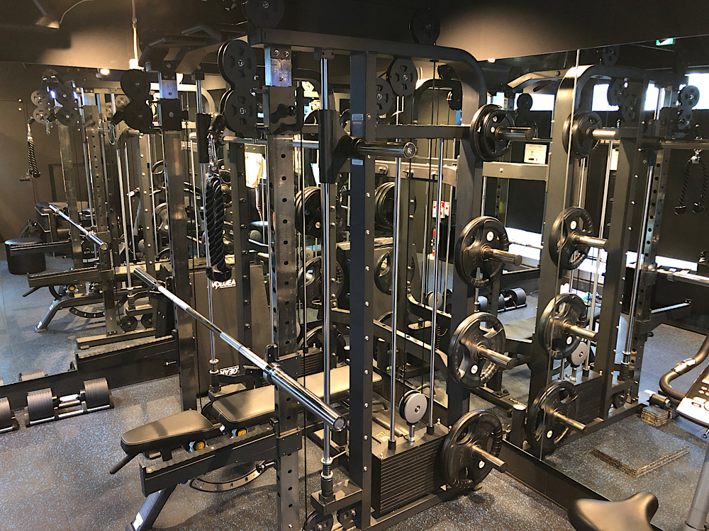 THE PERSONレンタルジム四谷三丁目の広々としたメインエリア