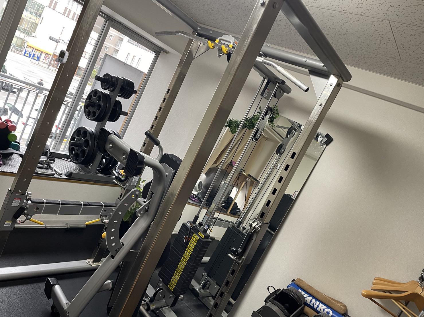 THE PERSONレンタルジム高槻の内観