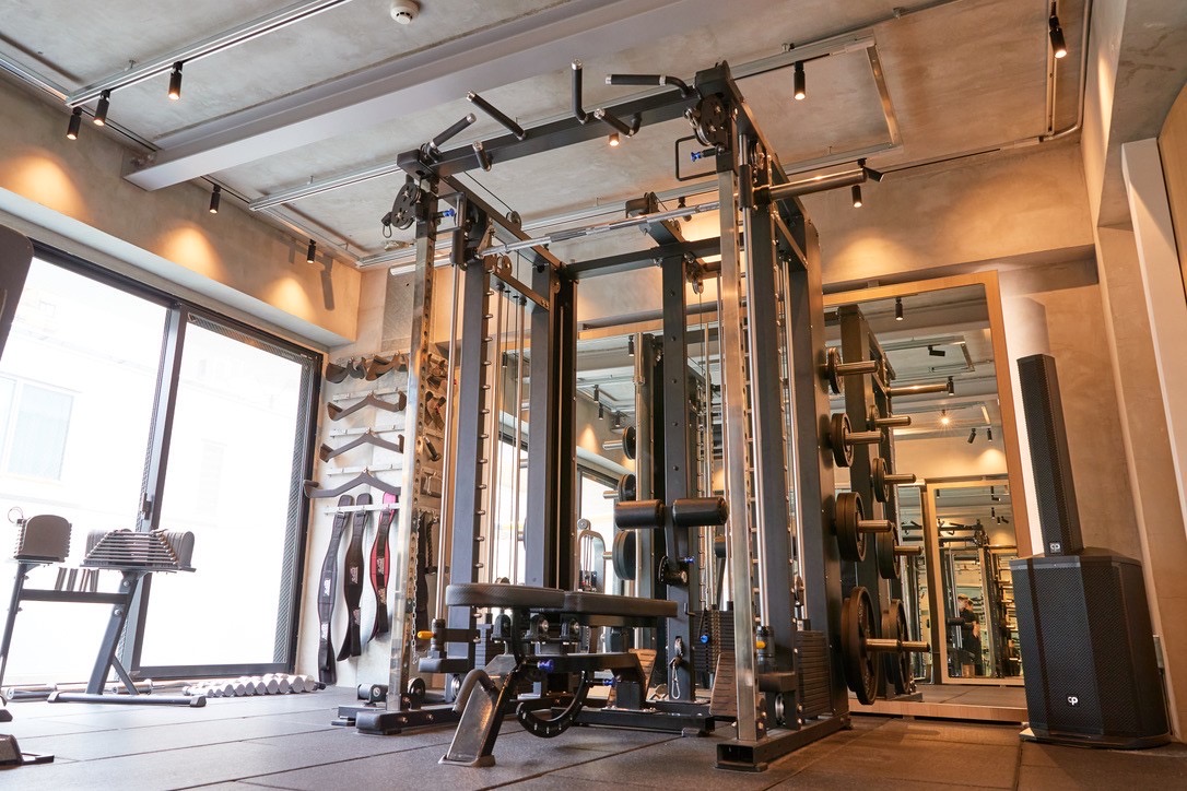 THE PERSONレンタルジム表参道・骨董通りの内観