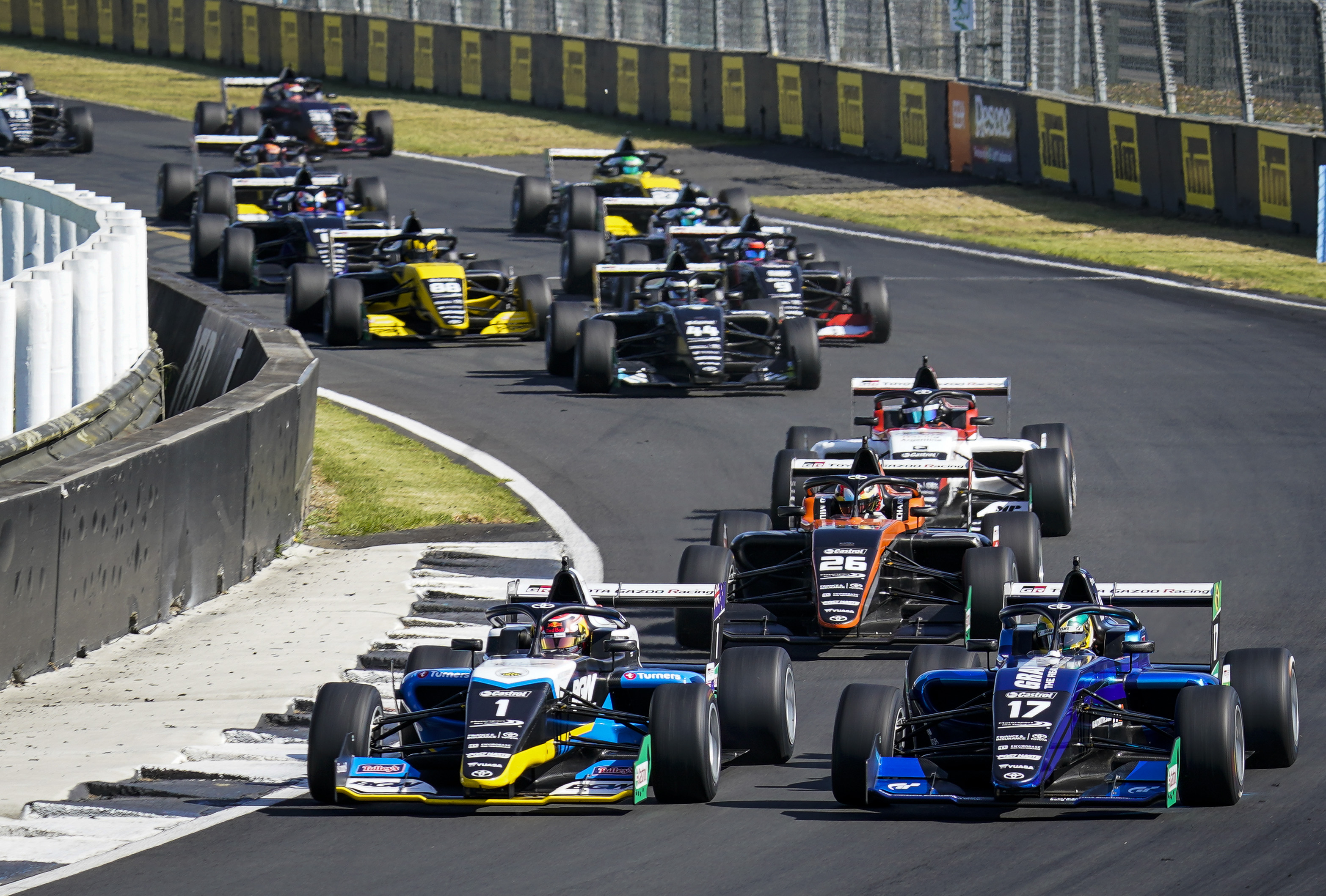 Liam Lawson Igor Fraga Toyota Racing Series 2020 Pukekohe