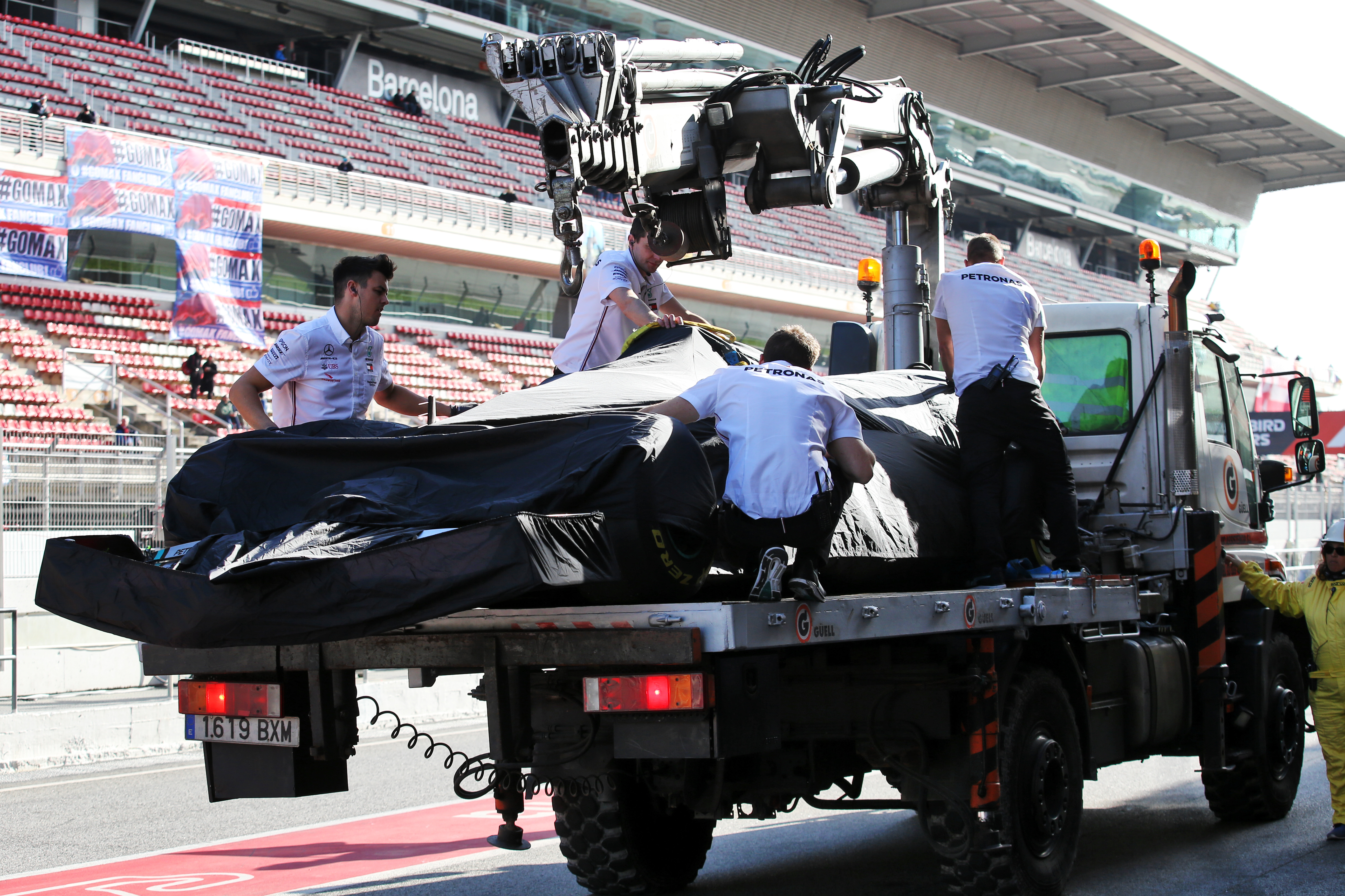 Lewis Hamilton Mercedes stops Barcelona F1 testing 2020