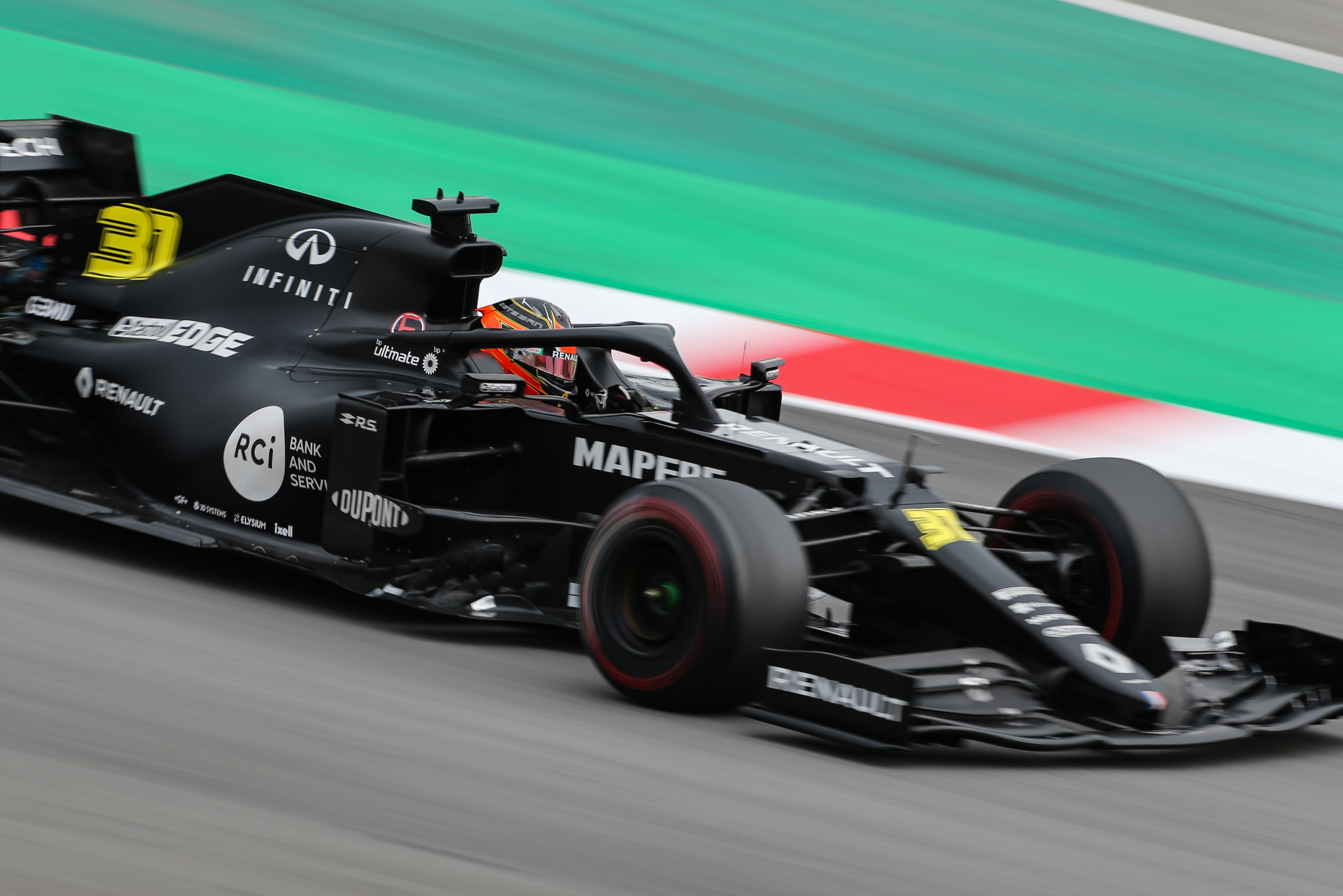 Esteban Ocon Renault F1 testing Barcelona 2020