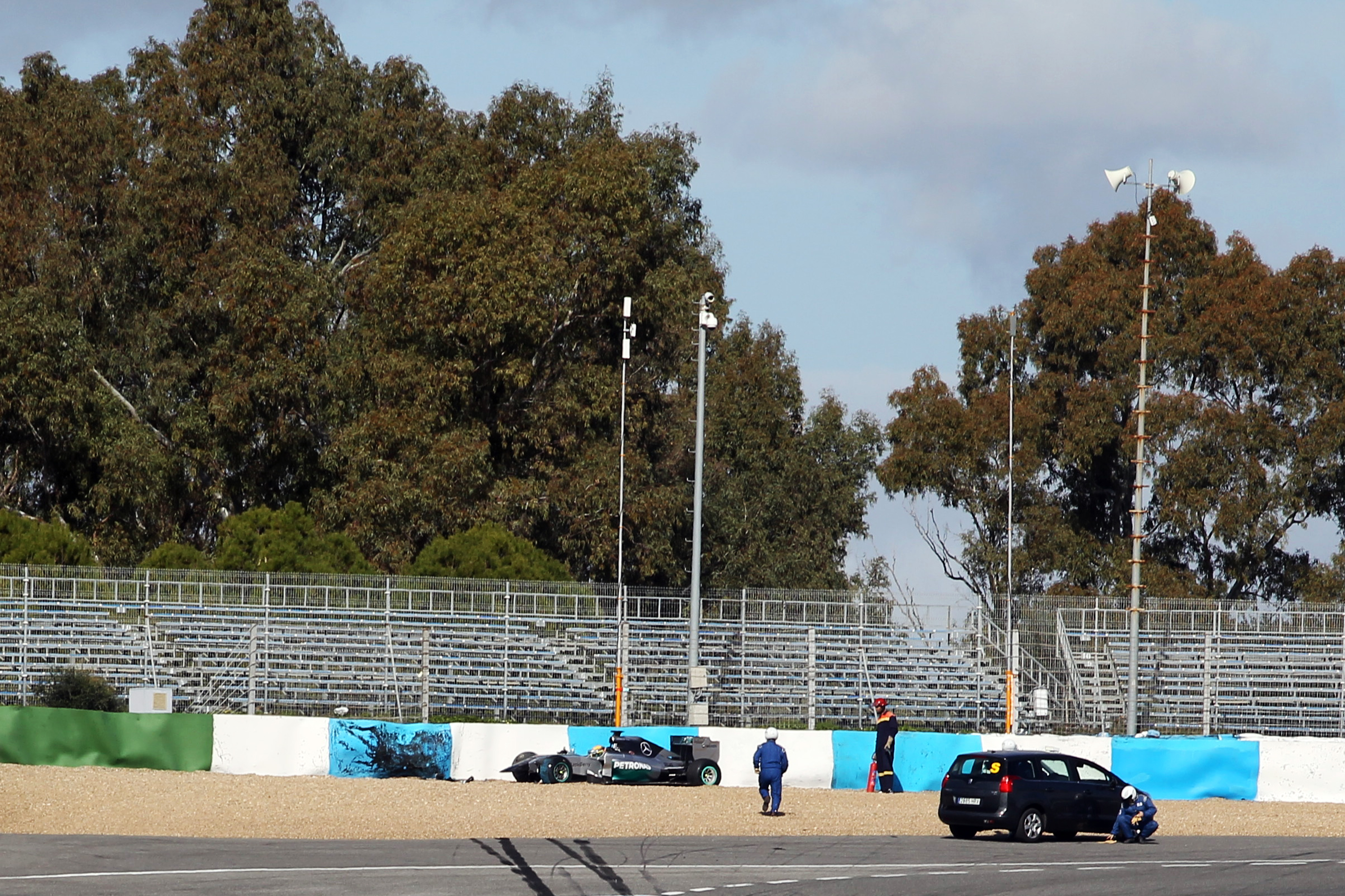 Lewis Hamilton crash F1 testing 2014