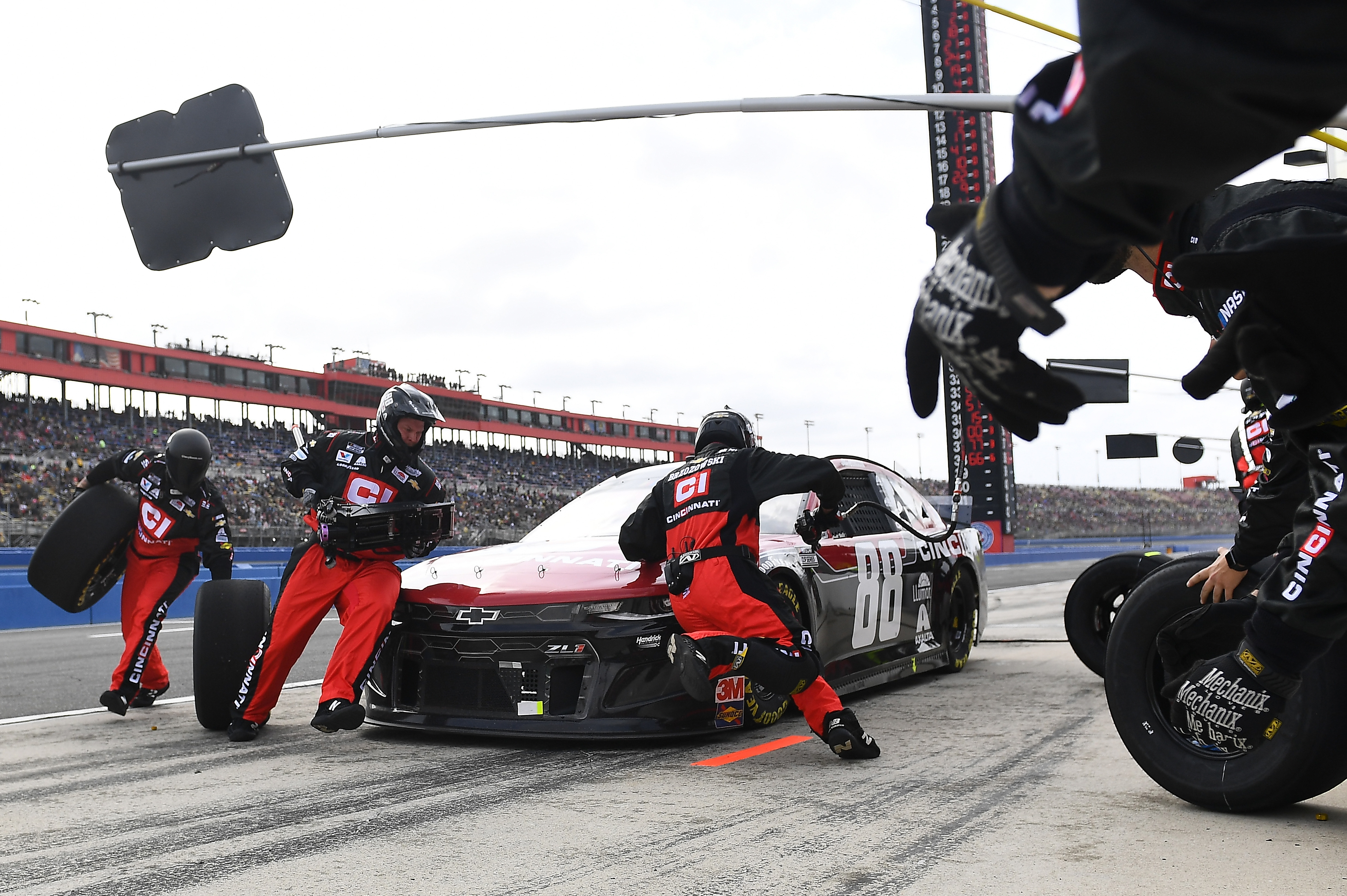 Alex Bowman Hendrick Chevrolet Fontana NASCAR Cup 2020