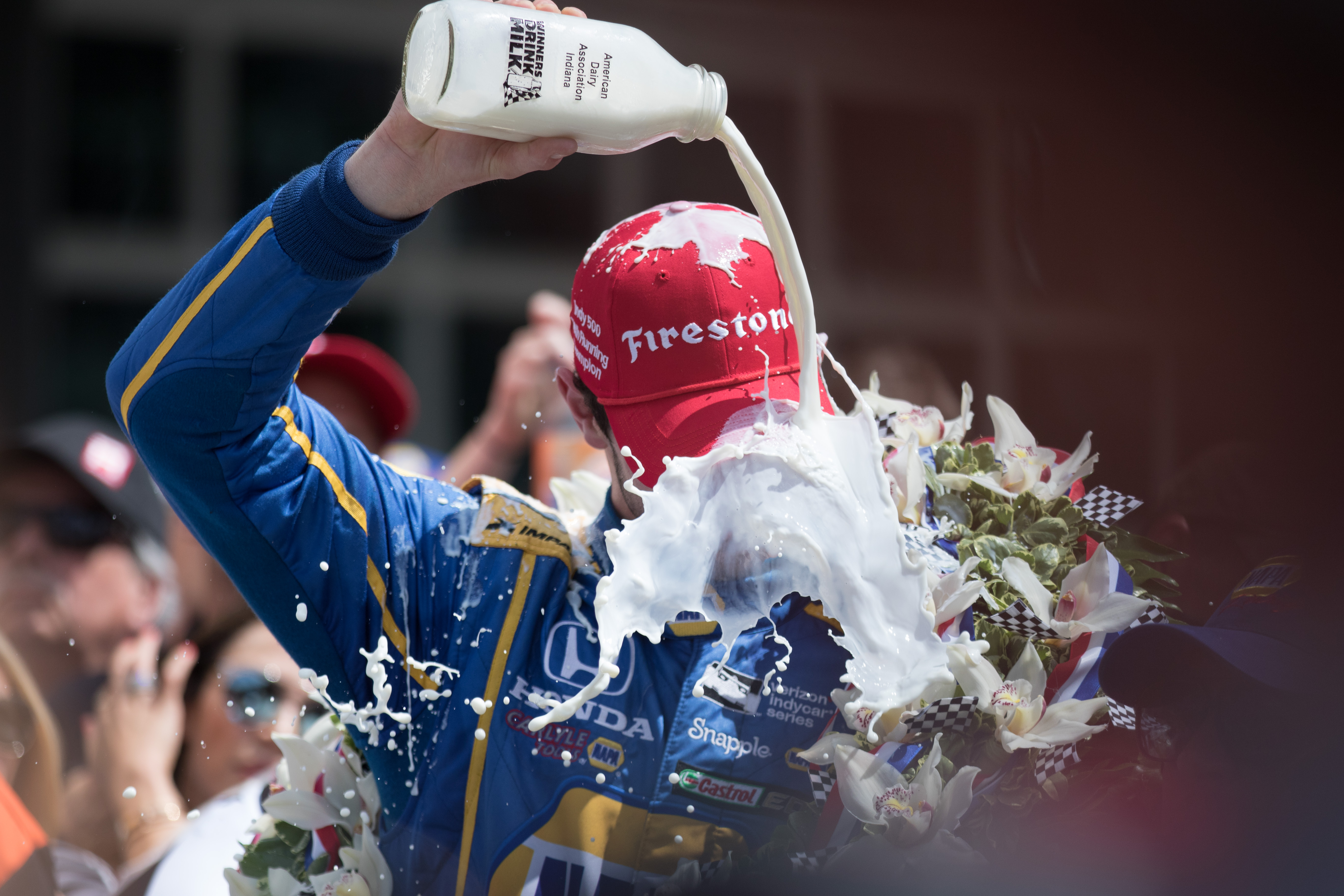 Alexander Rossi wins Indianapolis 500 2016