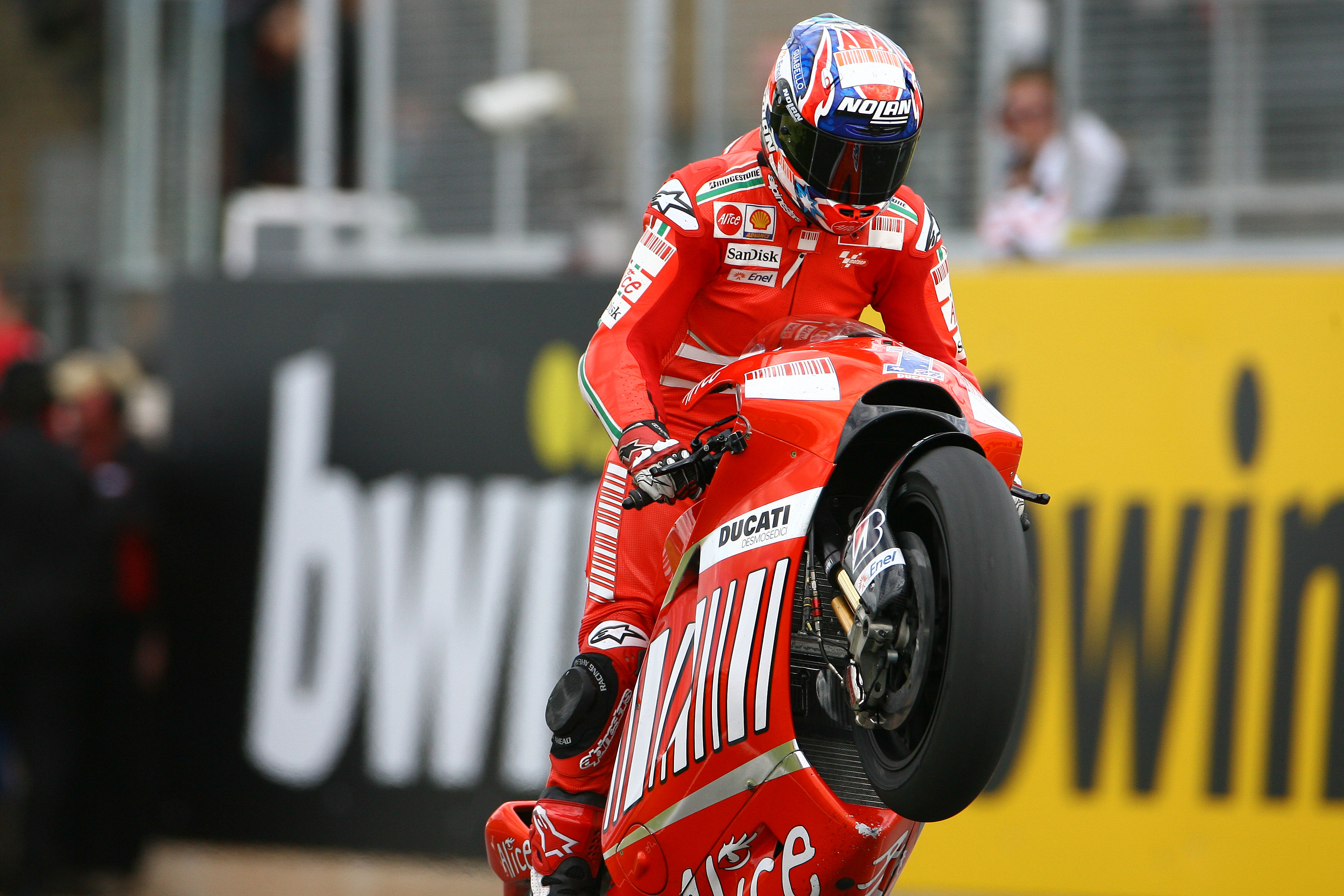 Casey Stoner Ducati wins Donington Park MotoGP 2008