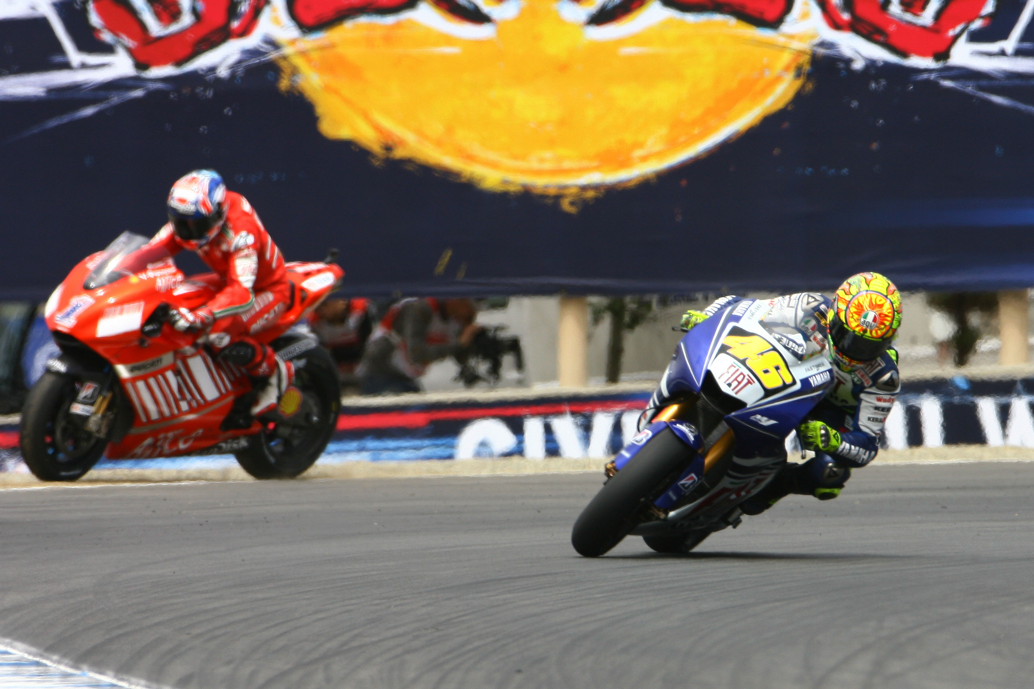 Valentino Rossi Yamaha Casey Stoner Ducati Laguna Seca MotoGP 2008