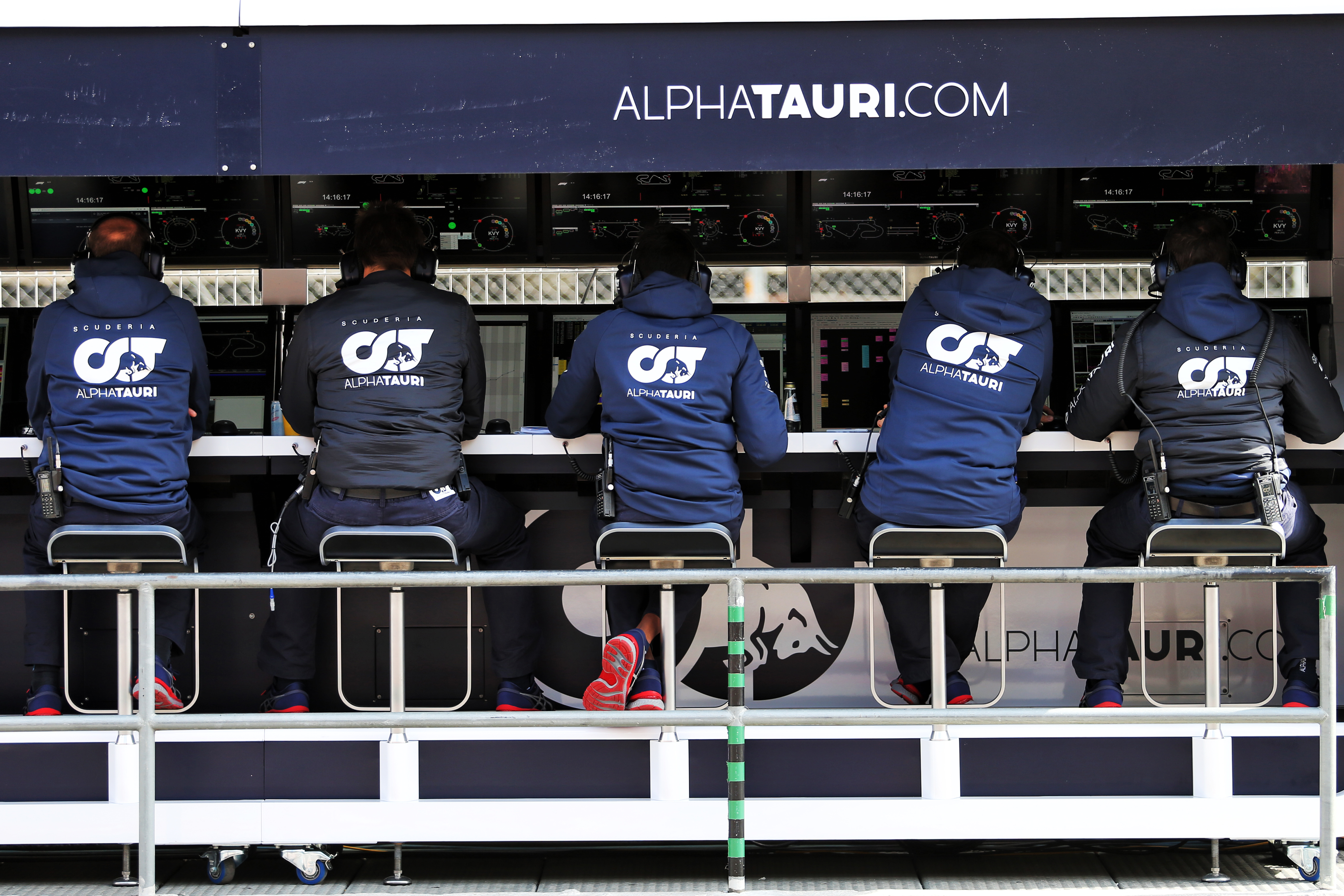 AlphaTauri pit wall F1