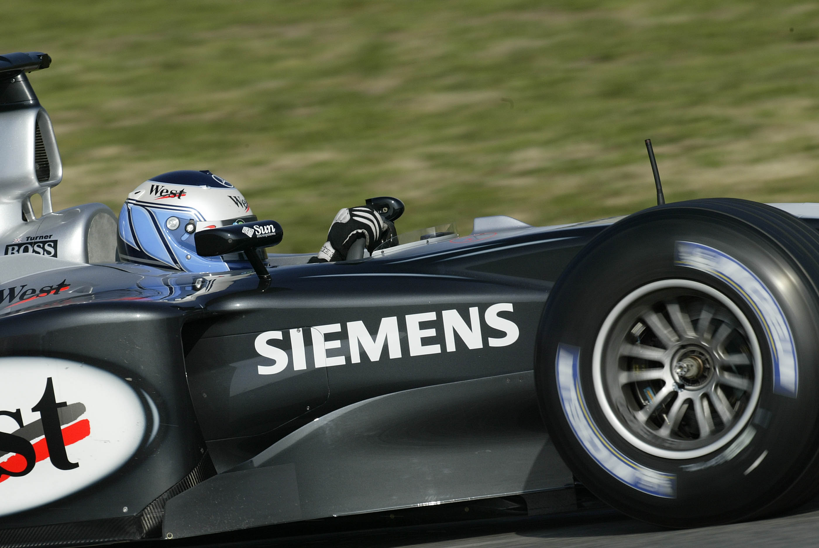 Darren Turner McLaren Barcelona F1 testing 2004