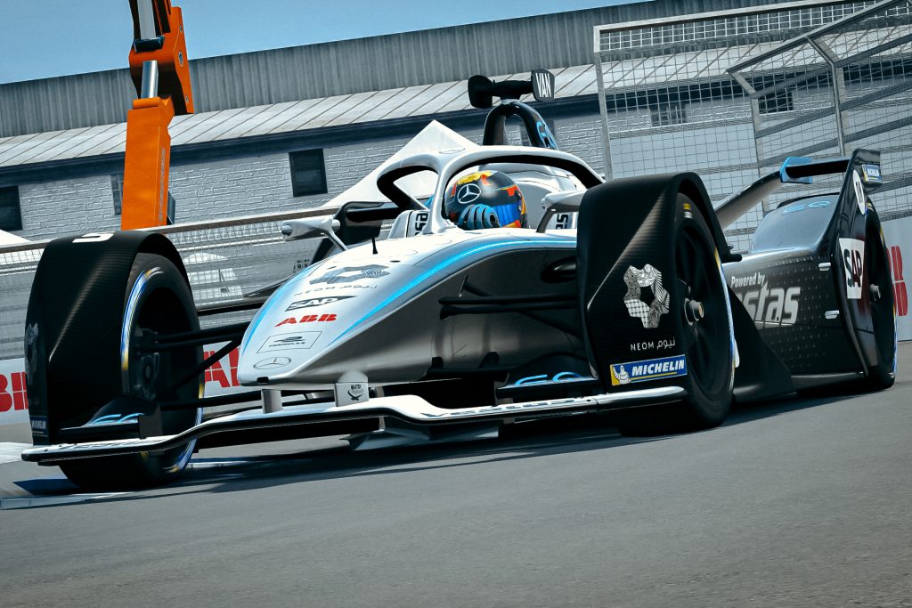 Vandoorne grabs points lead with first Formula E simrace win