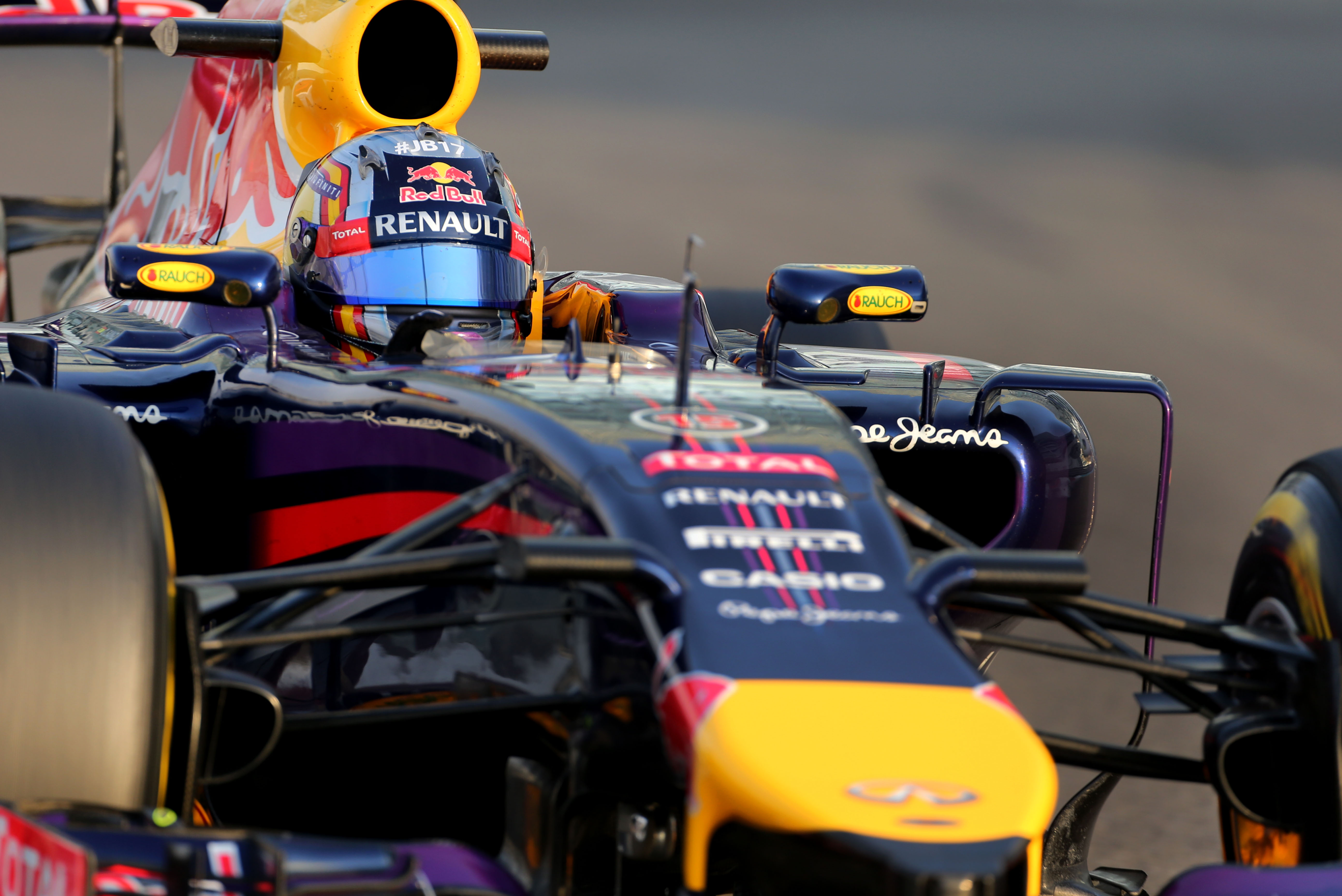 Carlos Sainz Jr Red Bull Abu Dhabi F1 testing 2014