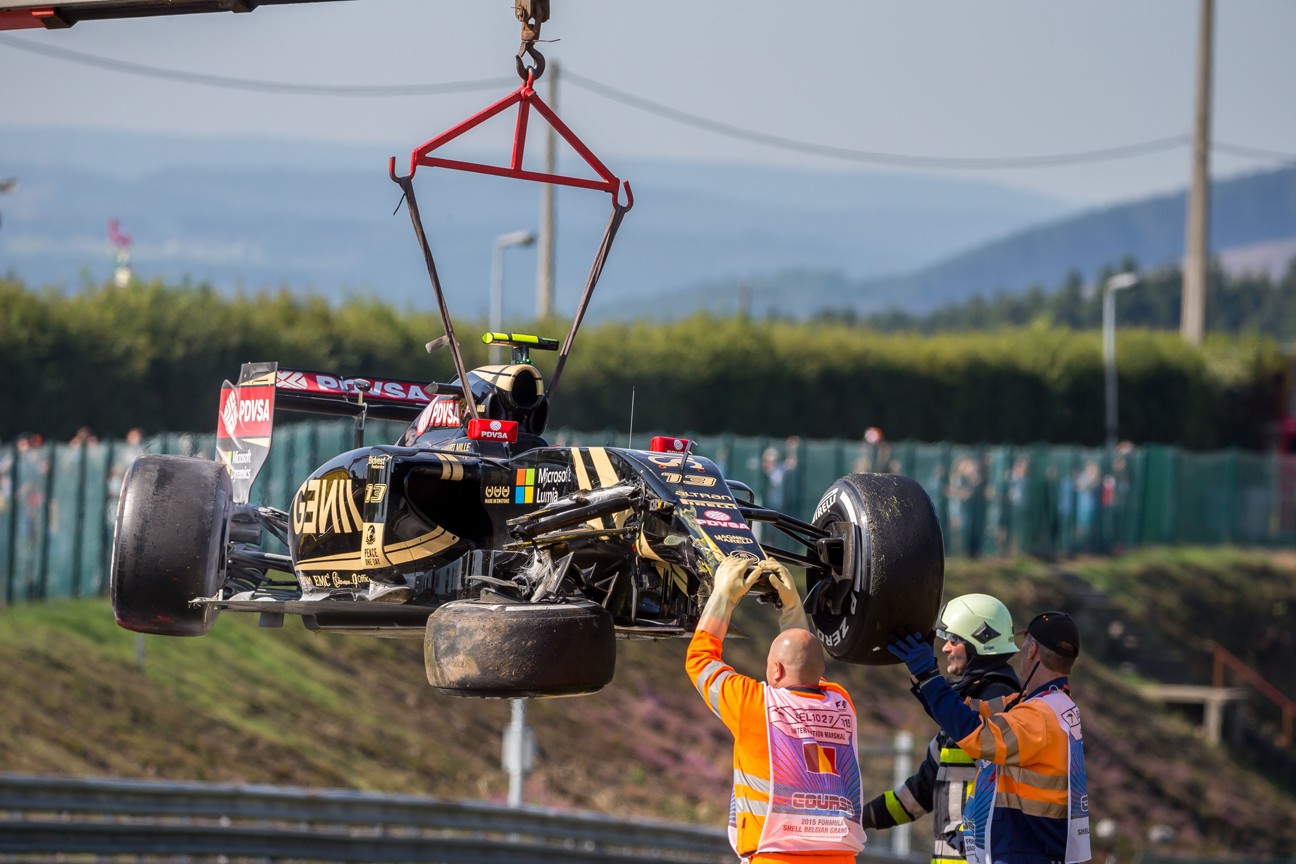 Pastor Maldonado crash