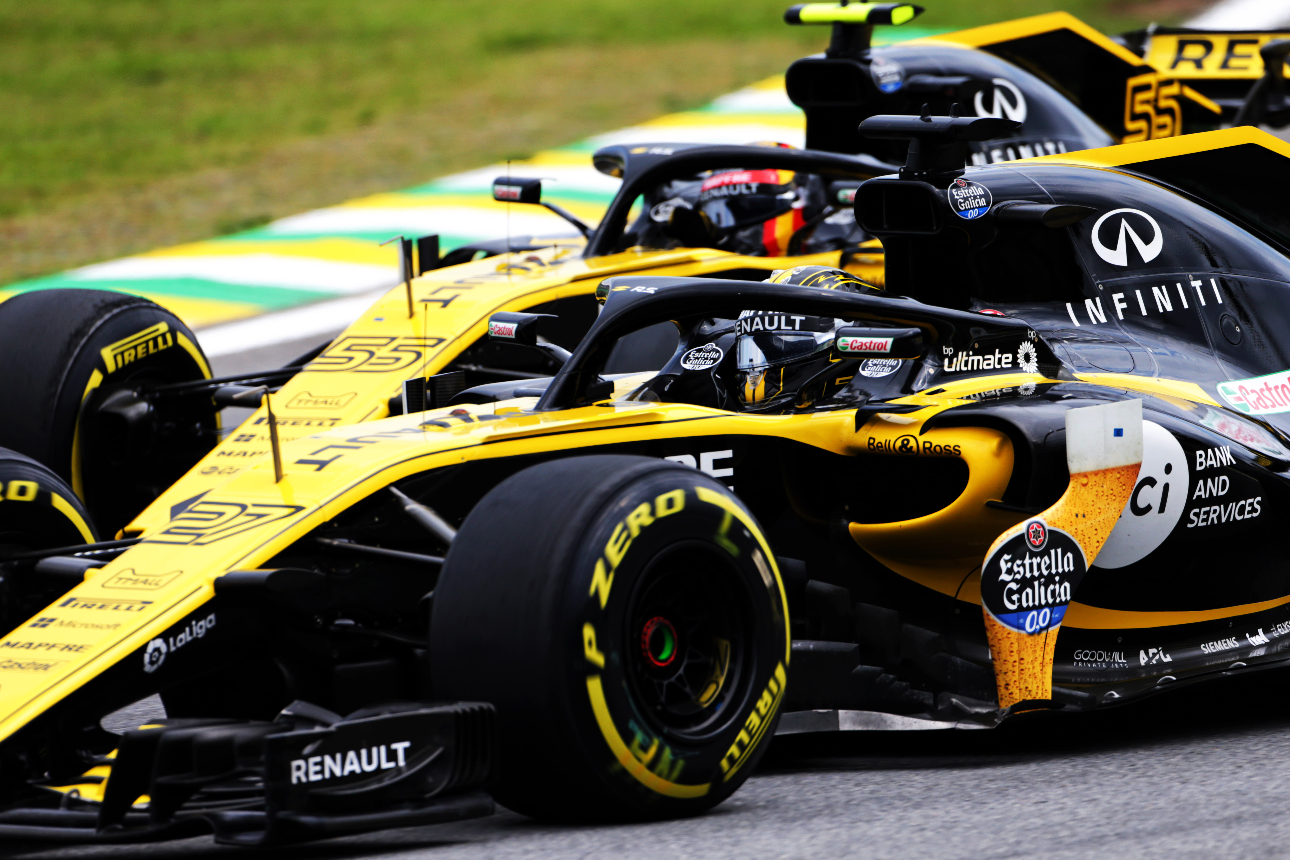 Nico Hulkenberg Carlos Sainz Jr Renault F1 2018