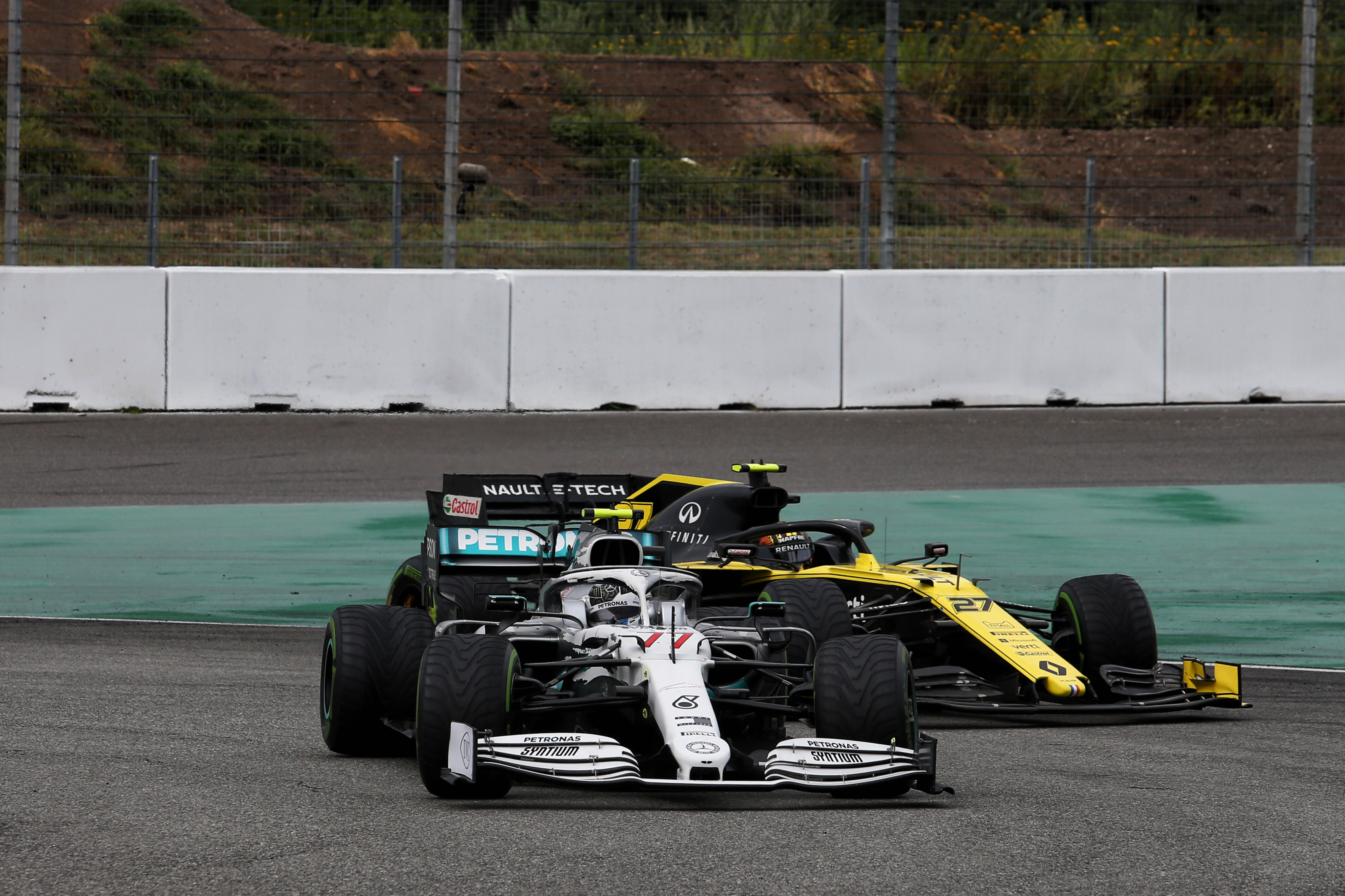 Valtteri Bottas Mercedes Renault F1 2019