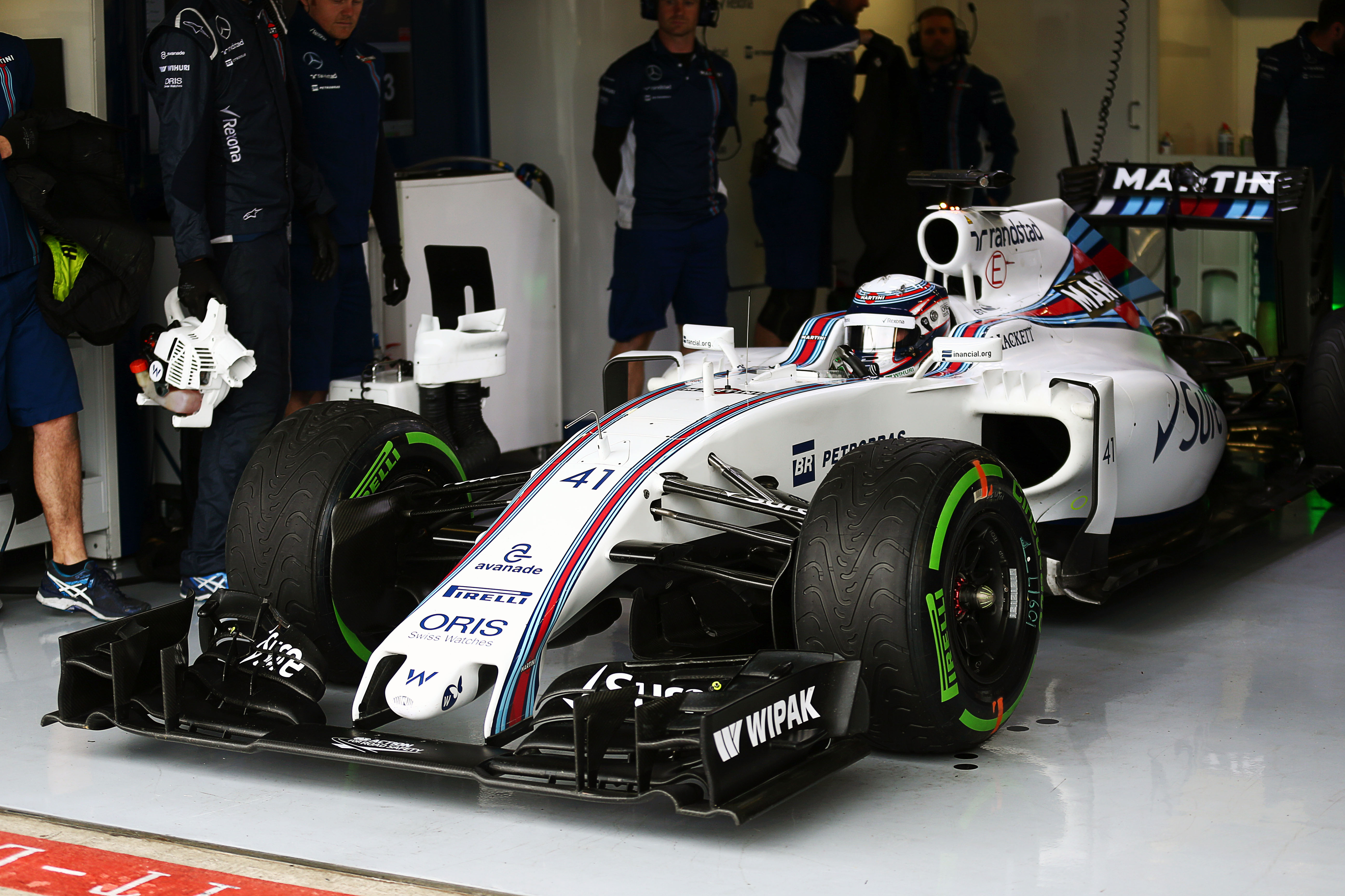 Alex Lynn Williams Silverstone F1 testing 2016