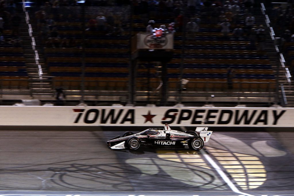 Newgarden dominates second Iowa night race