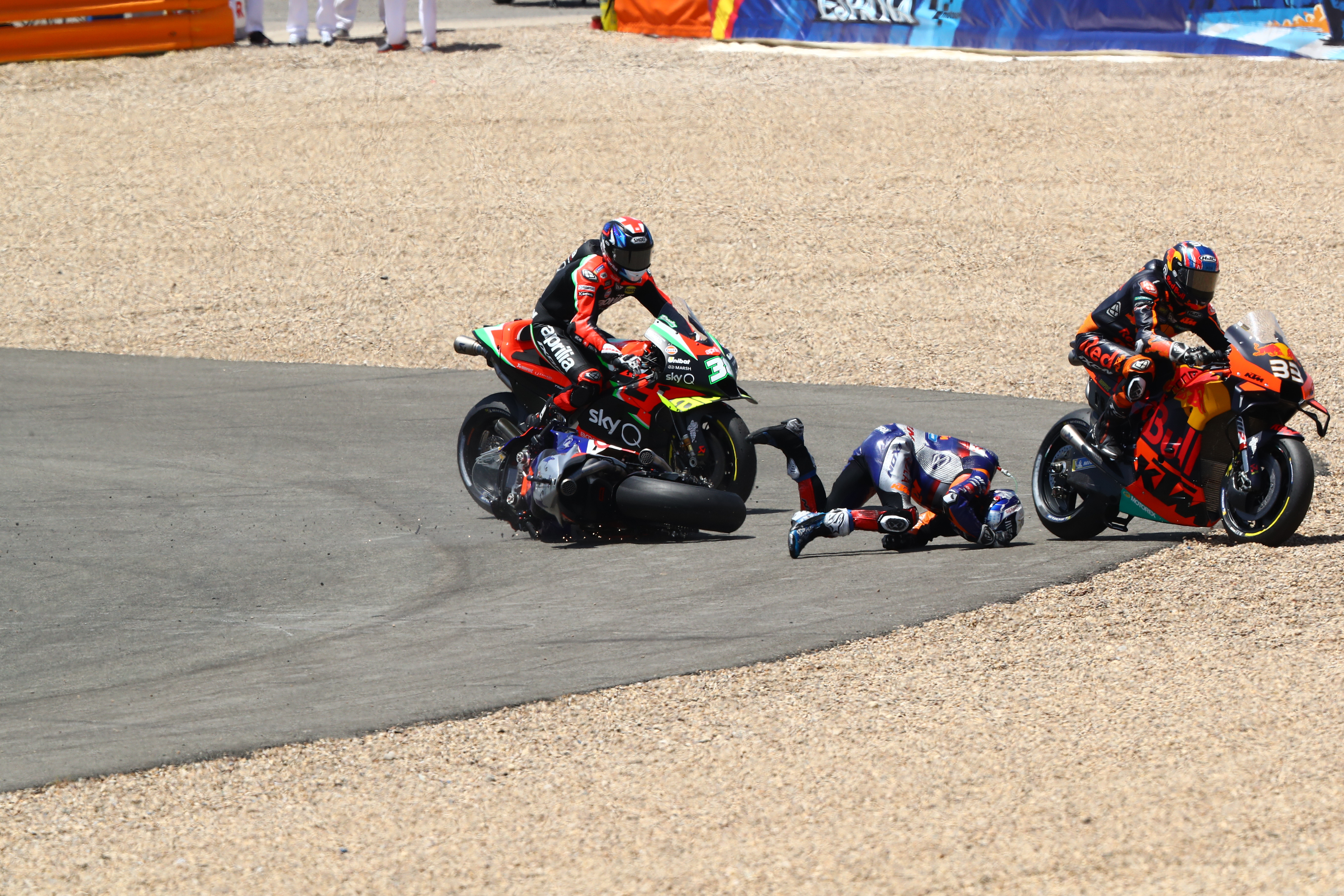 Miguel Oliveira Brad Binder crash