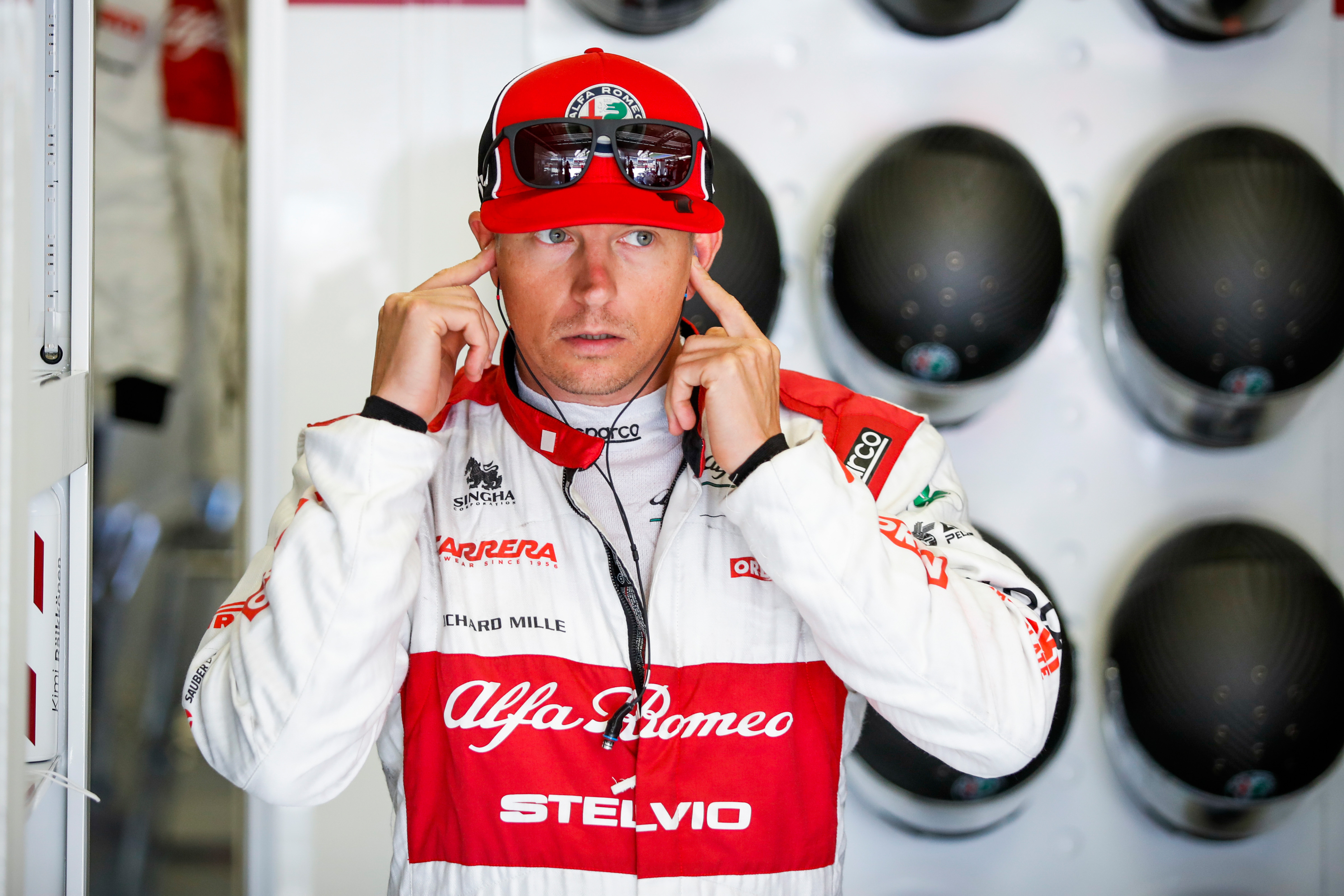 Kimi Raikkonen Alfa Romeo F1 2020 garage