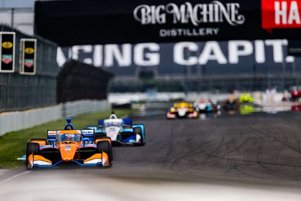 Dixon claims second straight win as Pagenaud stars